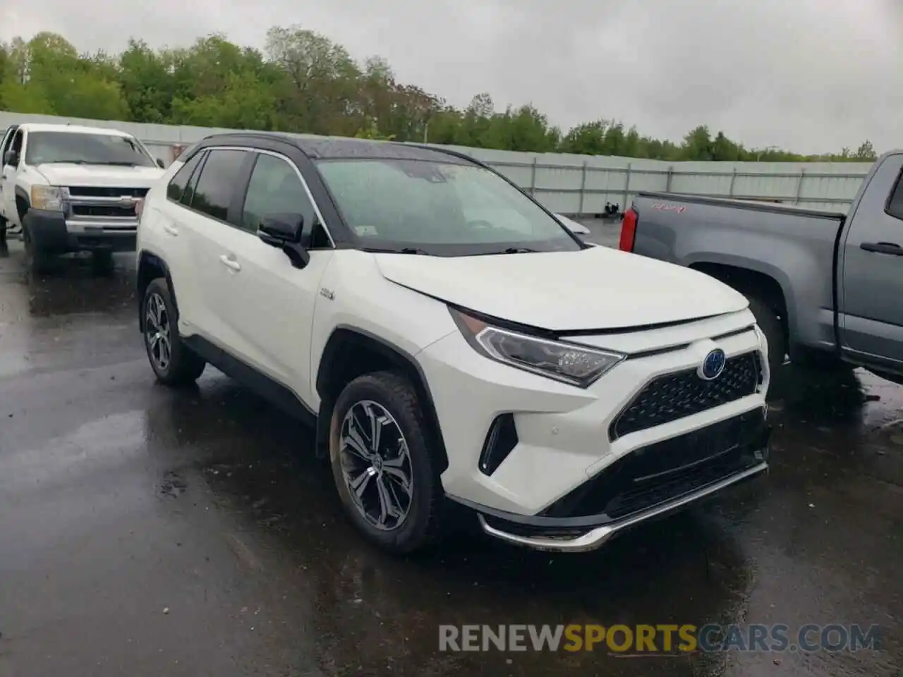 1 Photograph of a damaged car JTMFB3FV5MD016945 TOYOTA RAV4 2021