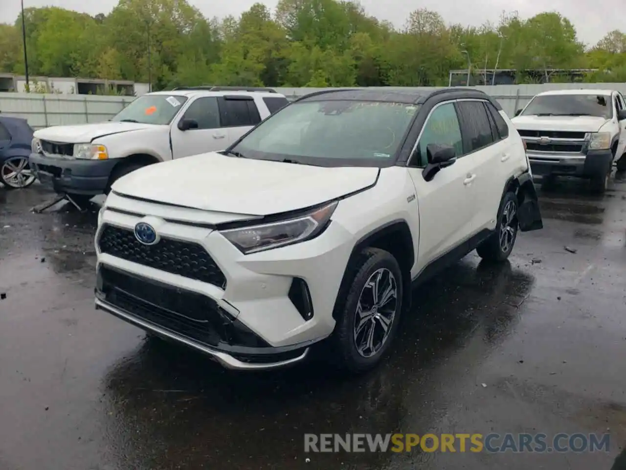 2 Photograph of a damaged car JTMFB3FV5MD016945 TOYOTA RAV4 2021