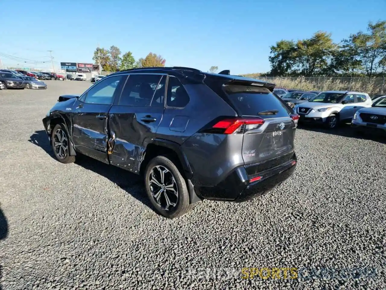 4 Photograph of a damaged car JTMFB3FV5MD036094 TOYOTA RAV4 2021