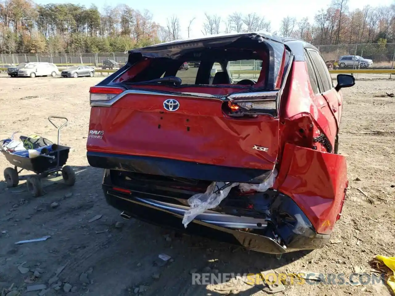 9 Photograph of a damaged car JTMFB3FV6MD052868 TOYOTA RAV4 2021