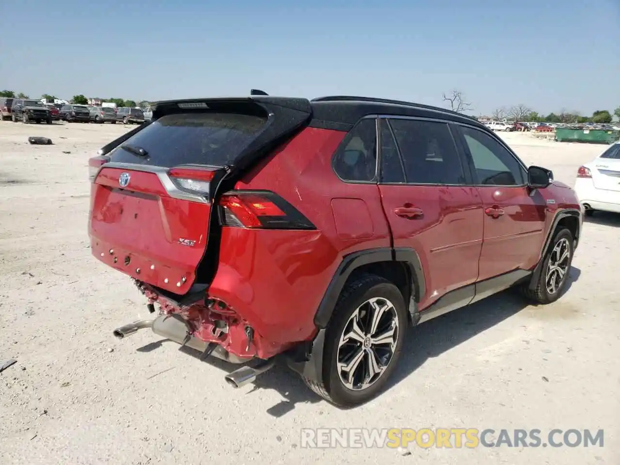 4 Photograph of a damaged car JTMFB3FV7MD075138 TOYOTA RAV4 2021