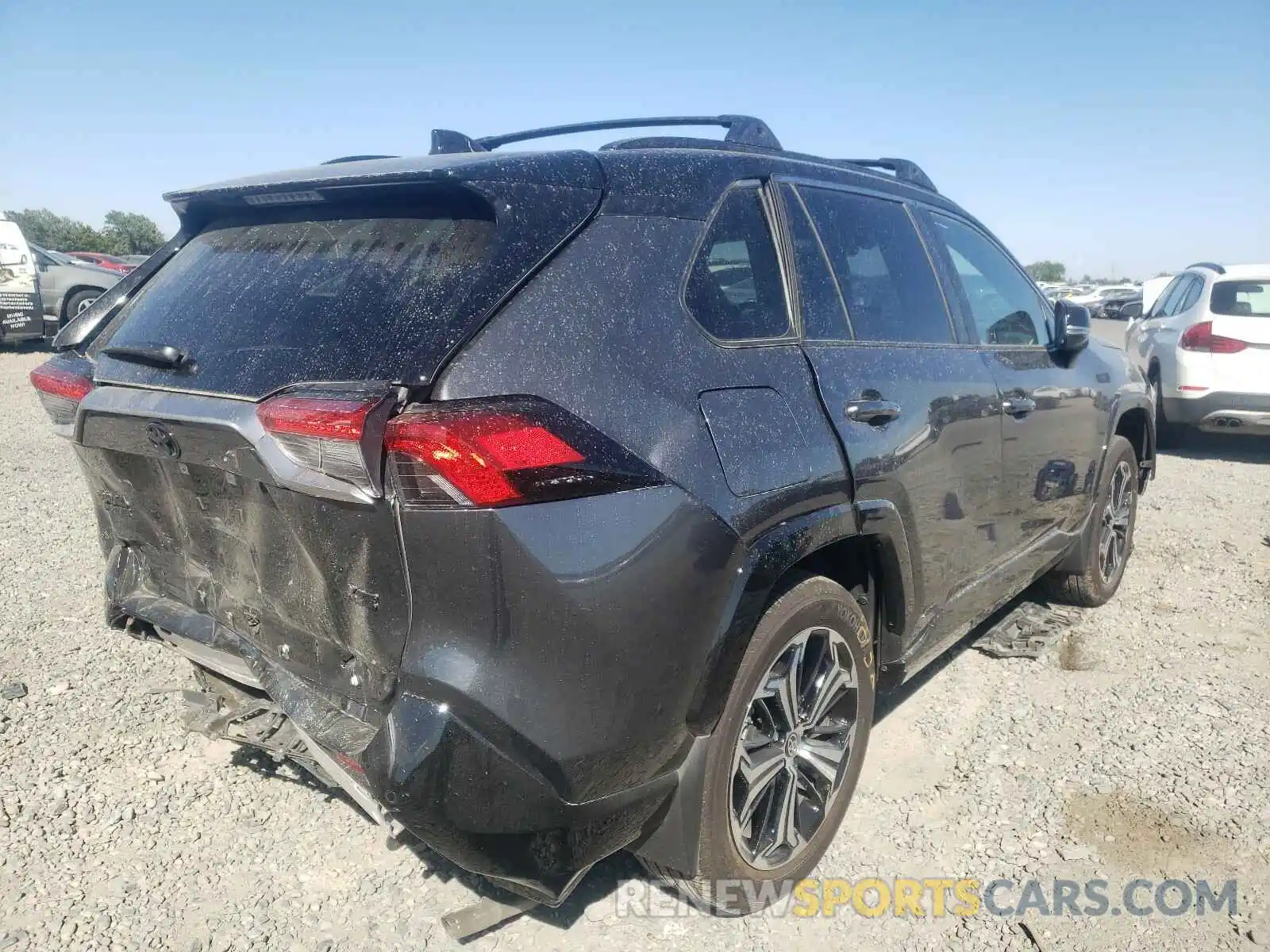 4 Photograph of a damaged car JTMFB3FV9MD014647 TOYOTA RAV4 2021