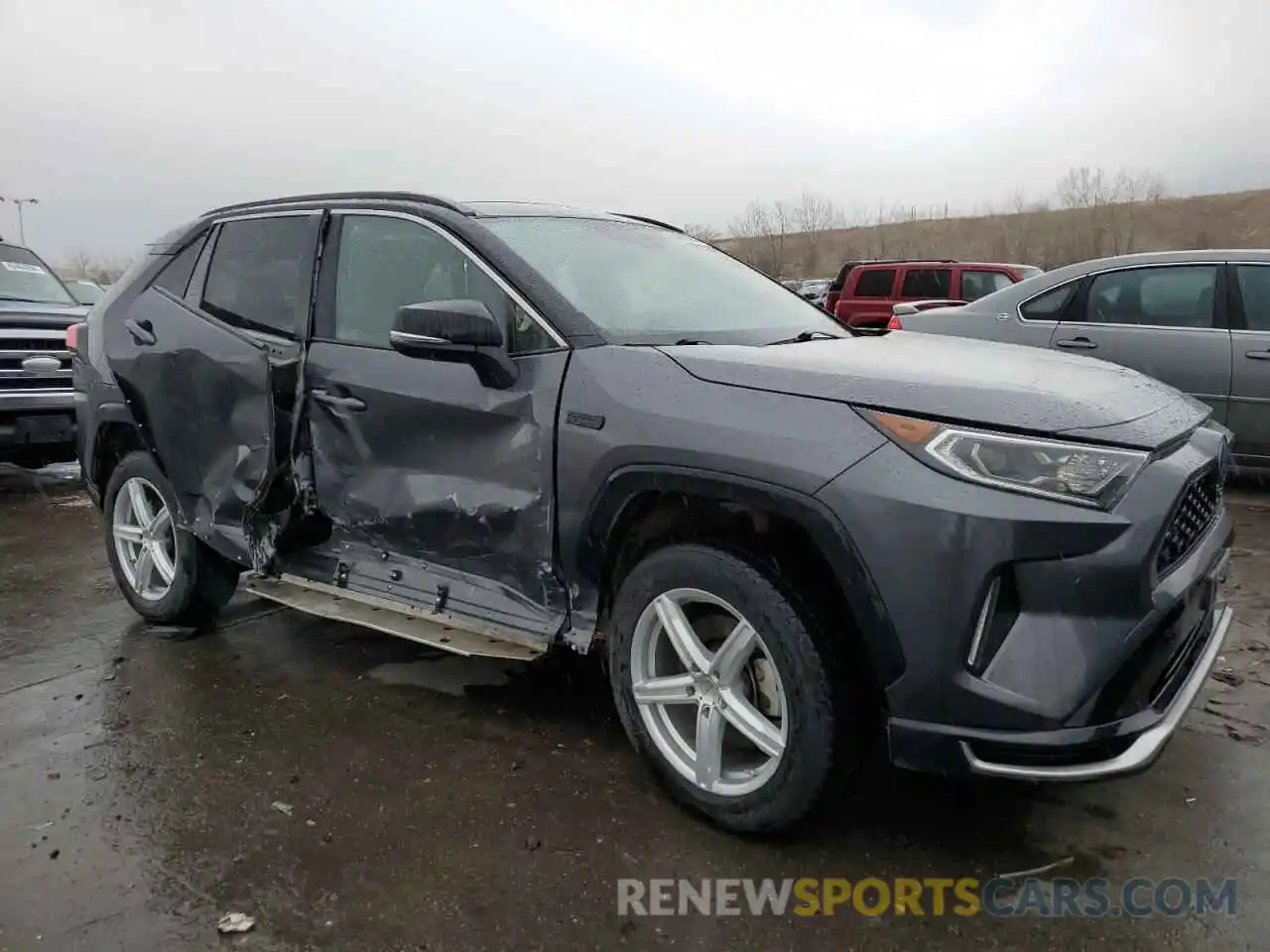 4 Photograph of a damaged car JTMFB3FVXMD064554 TOYOTA RAV4 2021