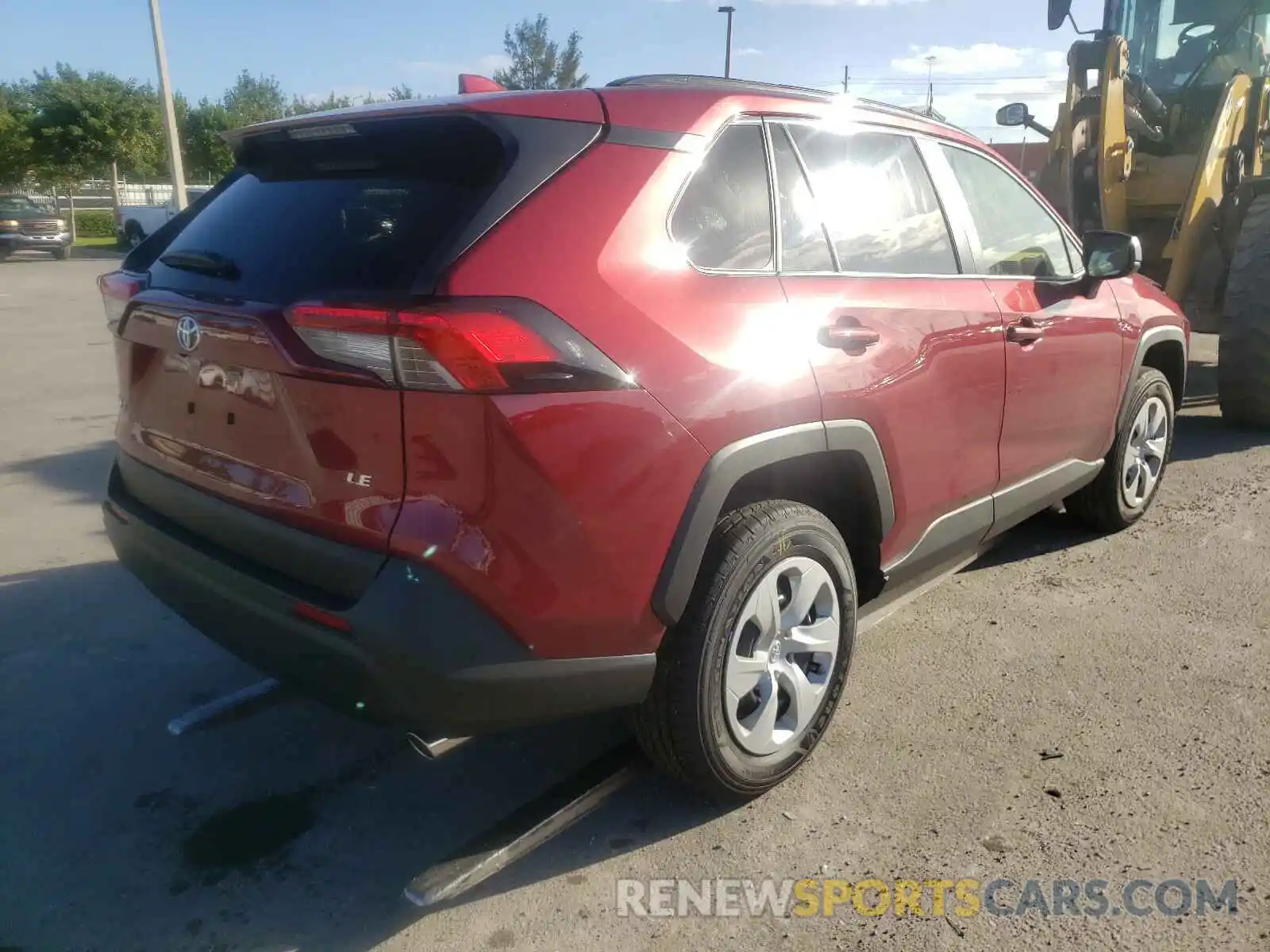 4 Photograph of a damaged car JTMH1RFV0MD063170 TOYOTA RAV4 2021