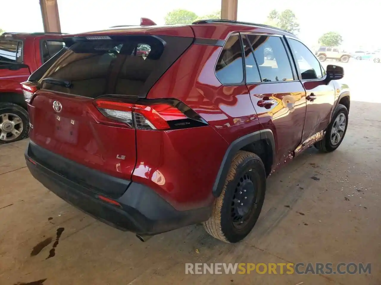 4 Photograph of a damaged car JTMH1RFV3MD064393 TOYOTA RAV4 2021