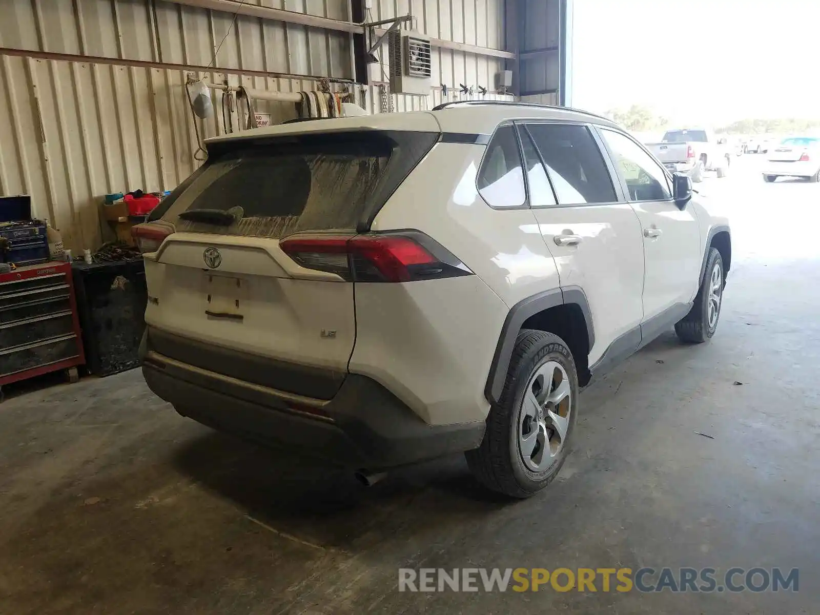 4 Photograph of a damaged car JTMH1RFV3MD522823 TOYOTA RAV4 2021