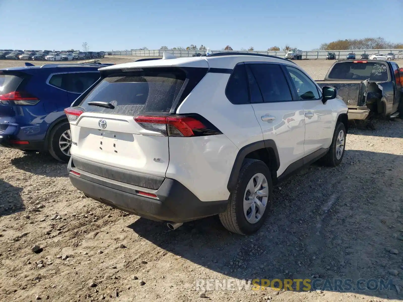 4 Photograph of a damaged car JTMH1RFVXMD068988 TOYOTA RAV4 2021