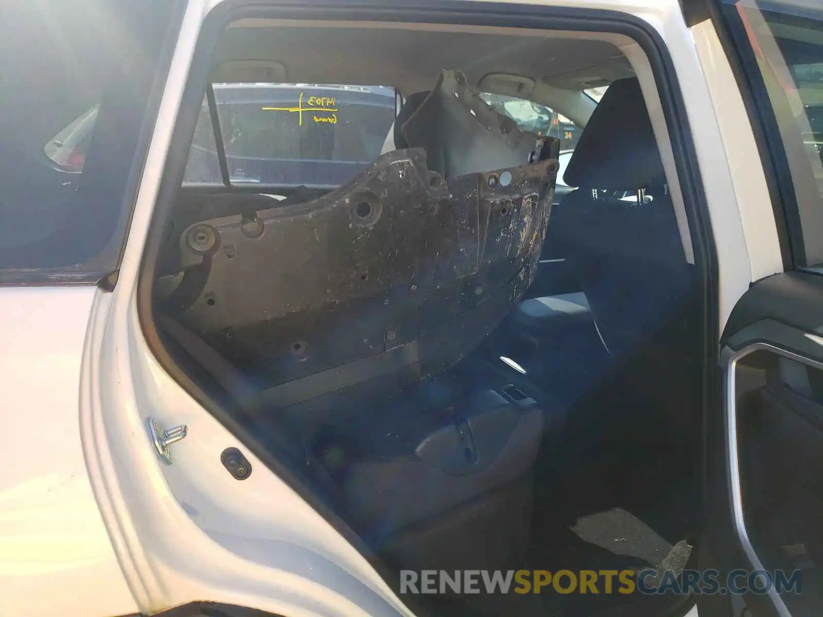 6 Photograph of a damaged car JTMH1RFVXMD068988 TOYOTA RAV4 2021