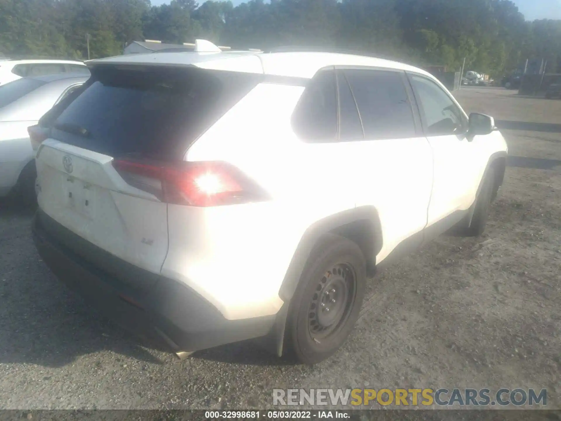 4 Photograph of a damaged car JTMK1RFV5MD062893 TOYOTA RAV4 2021