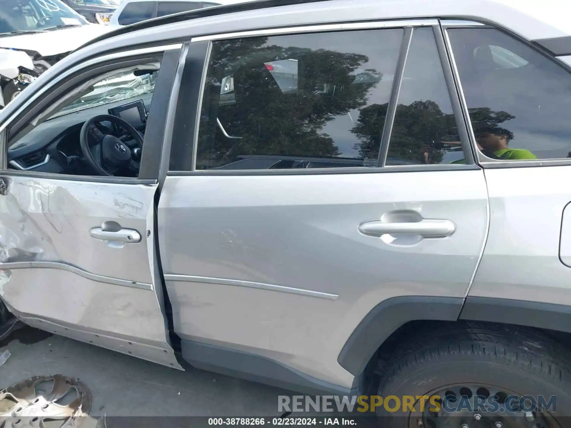 15 Photograph of a damaged car JTMK1RFV9MD061987 TOYOTA RAV4 2021