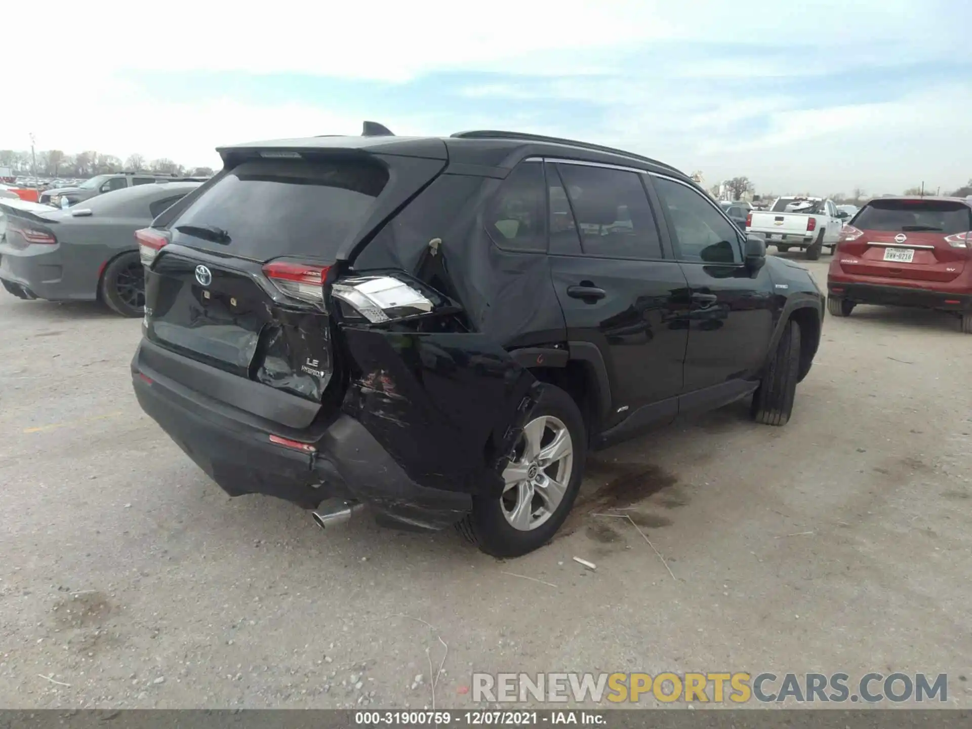 4 Photograph of a damaged car JTMLWRFV2MD114423 TOYOTA RAV4 2021