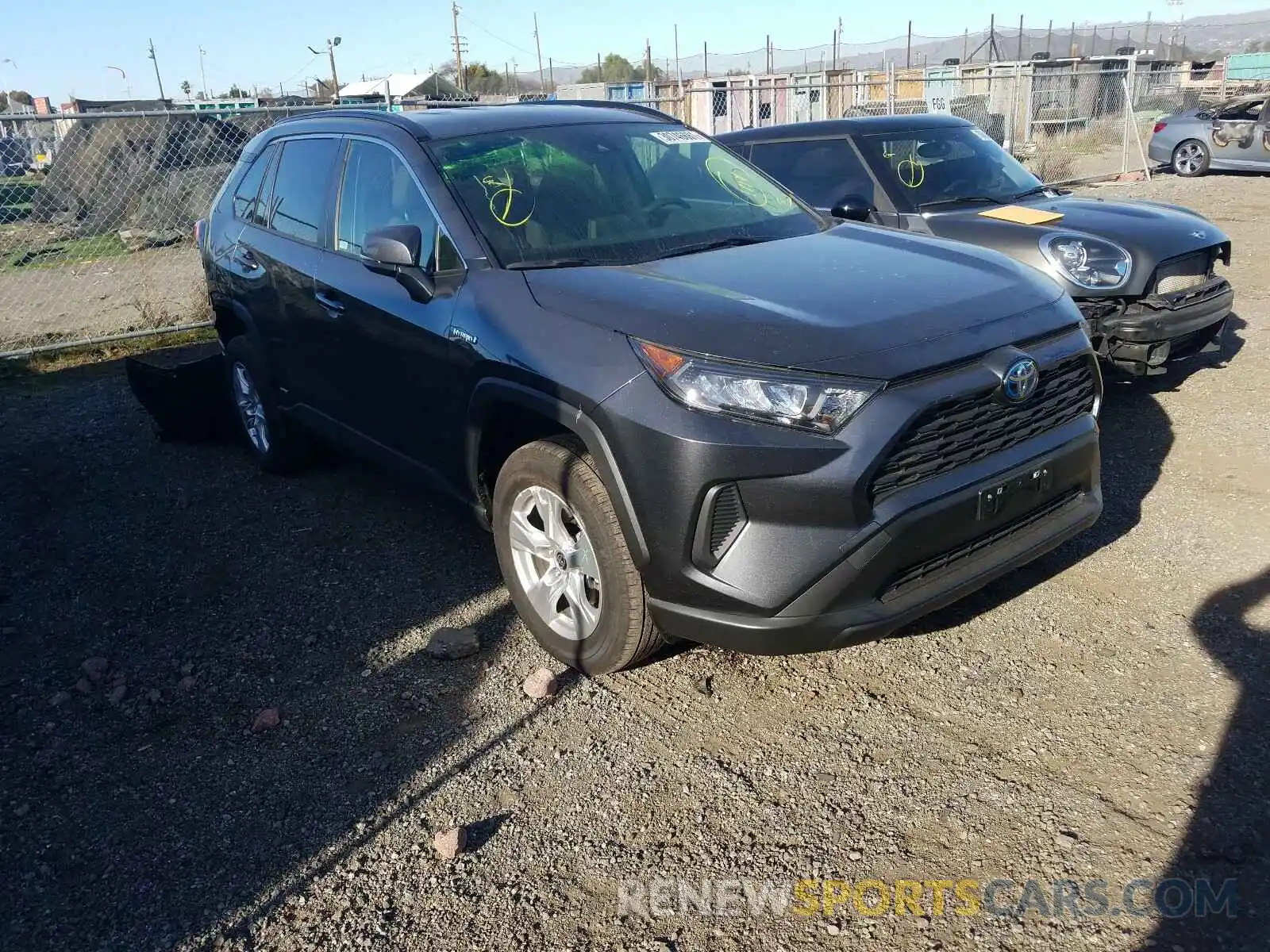 1 Photograph of a damaged car JTMM6RFV8MD015335 TOYOTA RAV4 2021