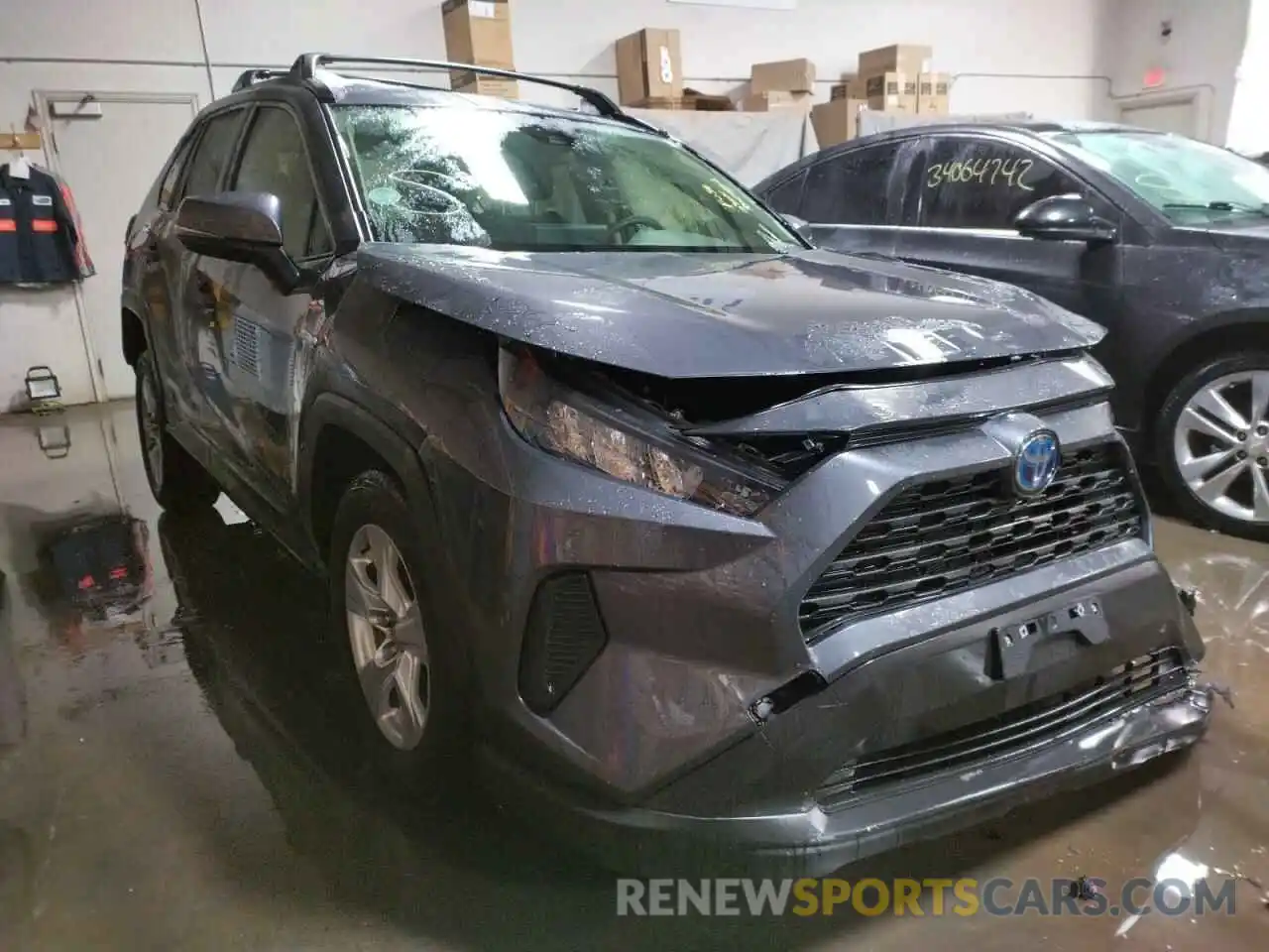 1 Photograph of a damaged car JTMM6RFV8MD018753 TOYOTA RAV4 2021