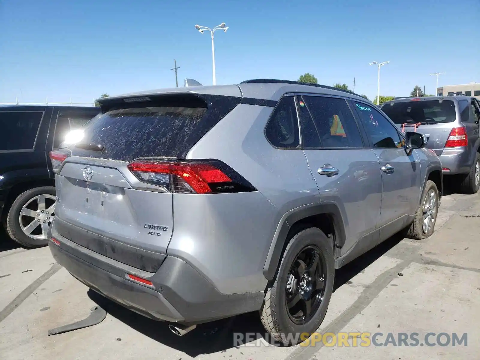 4 Photograph of a damaged car JTMN1RFV0MD079176 TOYOTA RAV4 2021