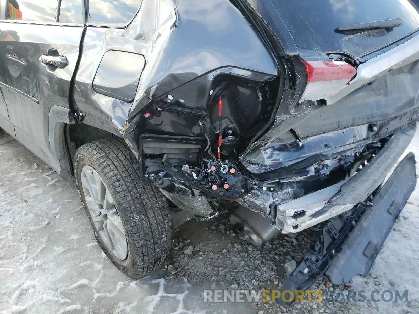 9 Photograph of a damaged car JTMN1RFV2MD532259 TOYOTA RAV4 2021