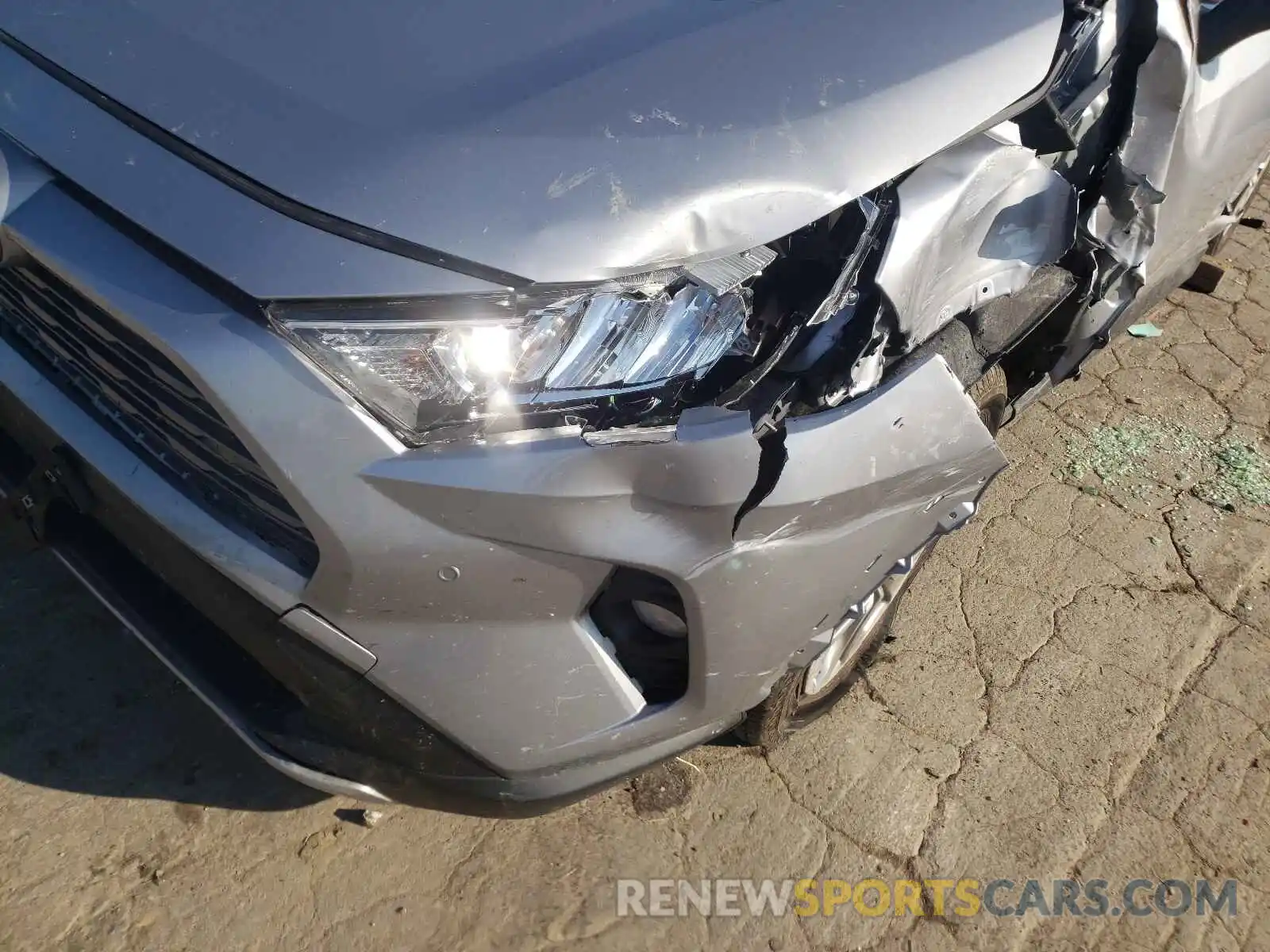 9 Photograph of a damaged car JTMN1RFV3MD070326 TOYOTA RAV4 2021