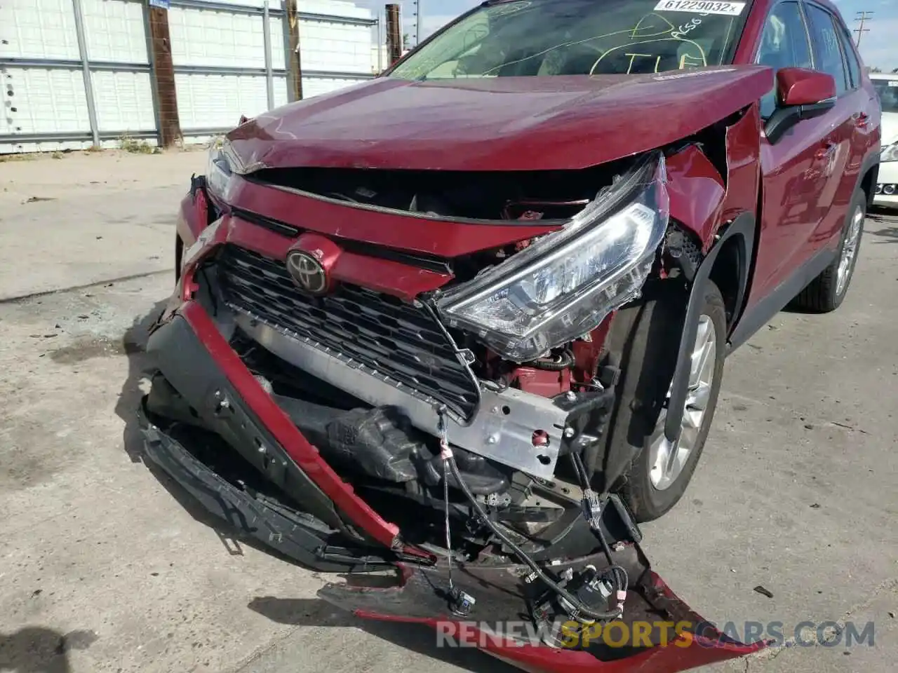 9 Photograph of a damaged car JTMN1RFV3MD074022 TOYOTA RAV4 2021