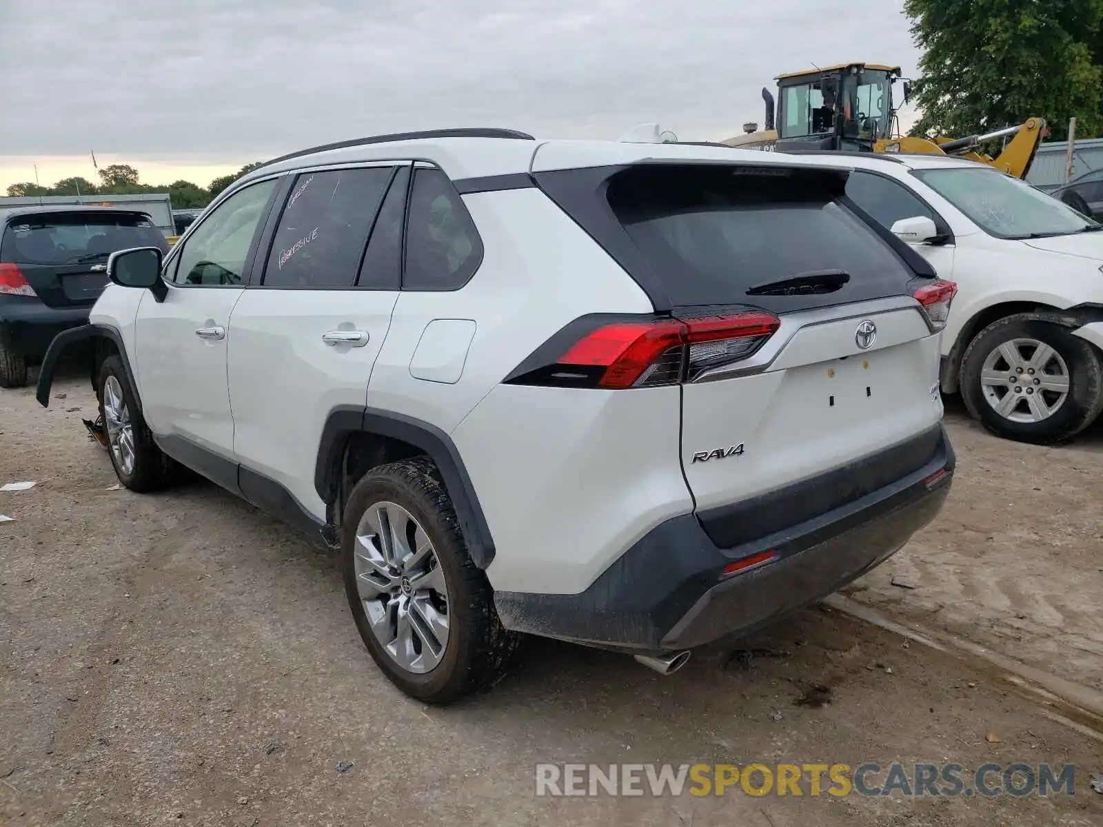 3 Photograph of a damaged car JTMN1RFV4MD070416 TOYOTA RAV4 2021