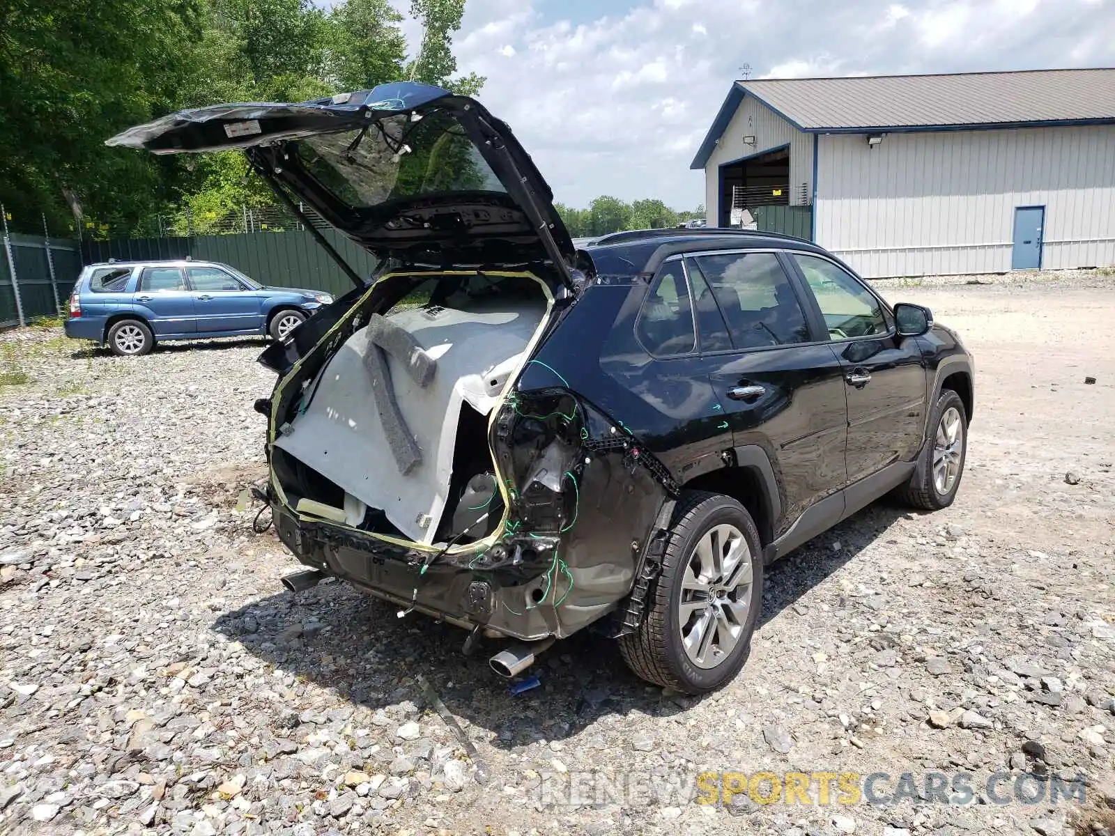 4 Photograph of a damaged car JTMN1RFV4MD072019 TOYOTA RAV4 2021