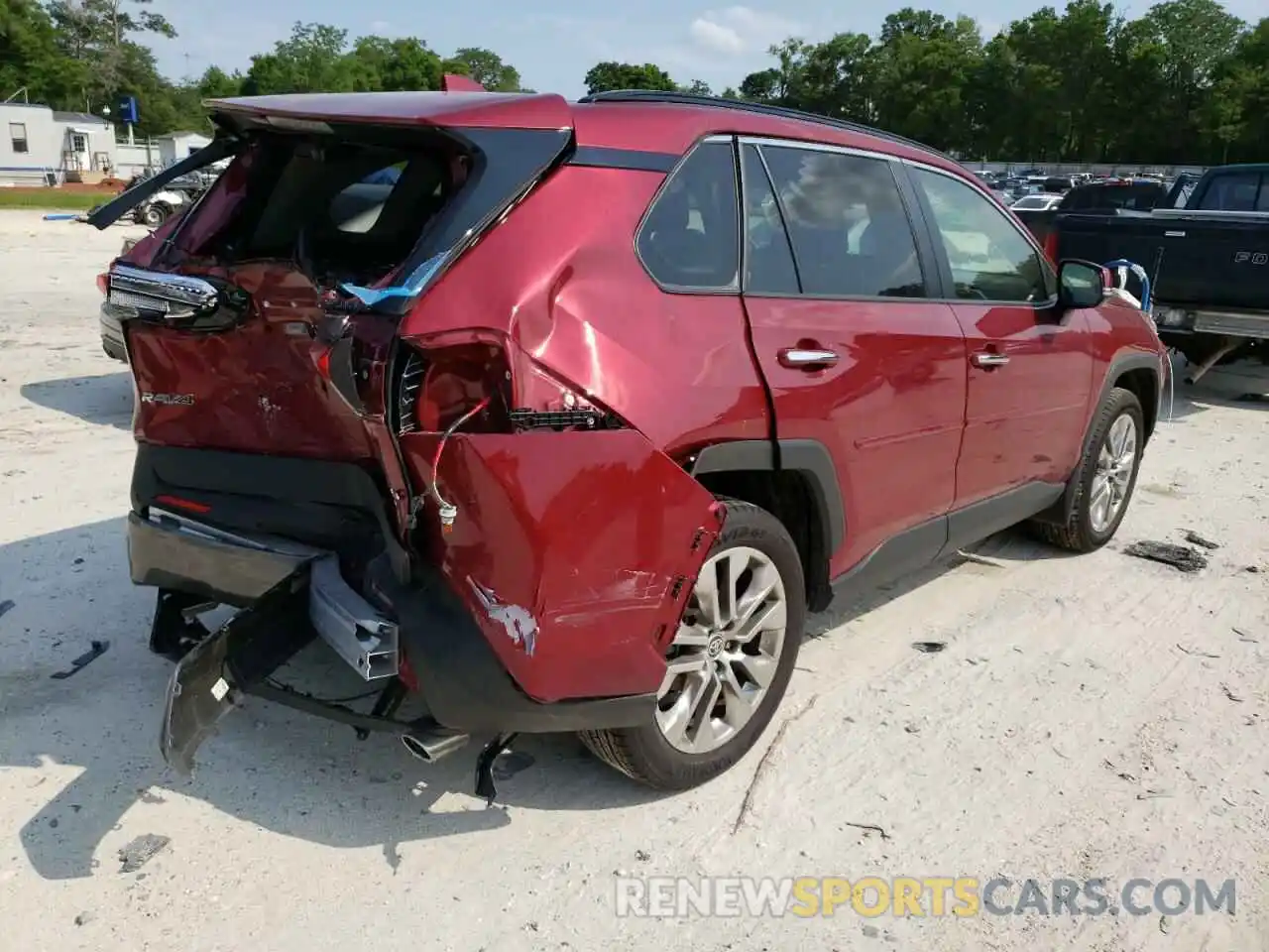 4 Photograph of a damaged car JTMN1RFV5MD074300 TOYOTA RAV4 2021