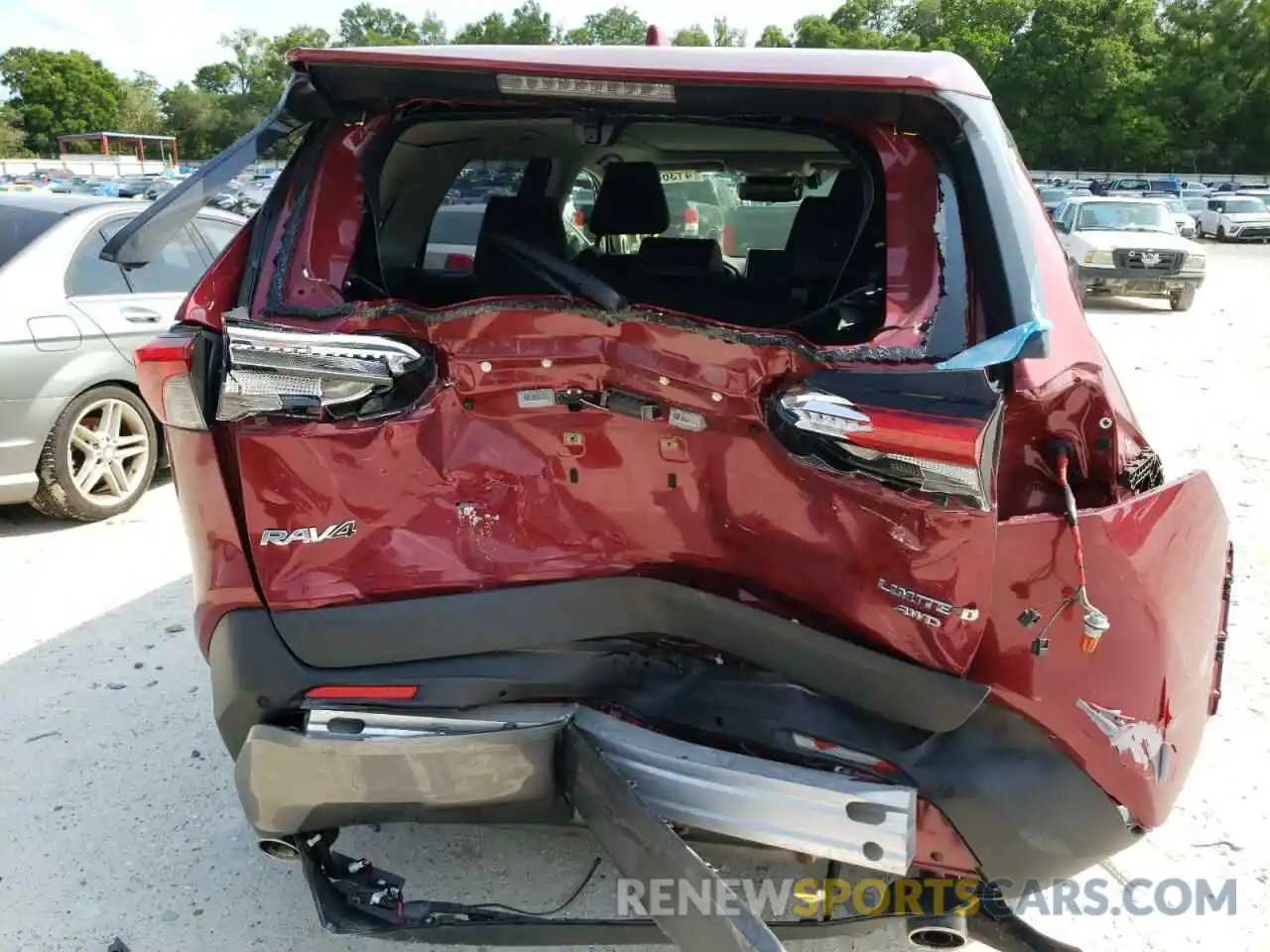 9 Photograph of a damaged car JTMN1RFV5MD074300 TOYOTA RAV4 2021