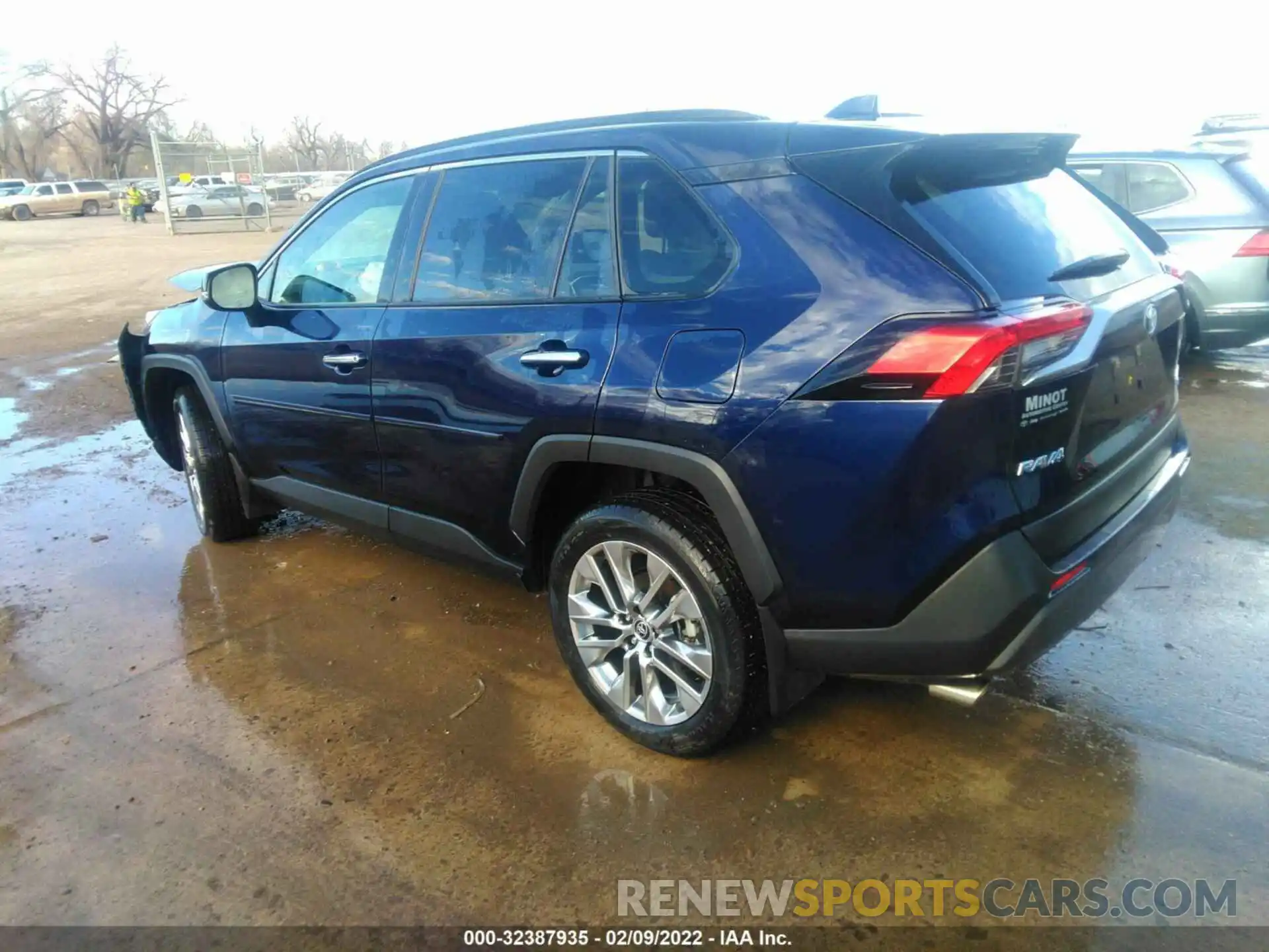 3 Photograph of a damaged car JTMN1RFV6MD079571 TOYOTA RAV4 2021