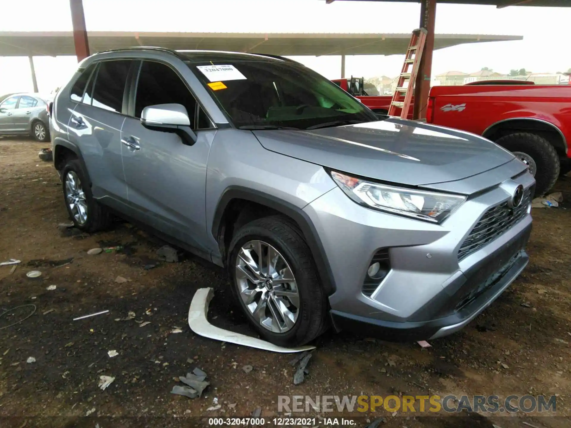 1 Фотография поврежденного автомобиля JTMN1RFVXMD076818 TOYOTA RAV4 2021