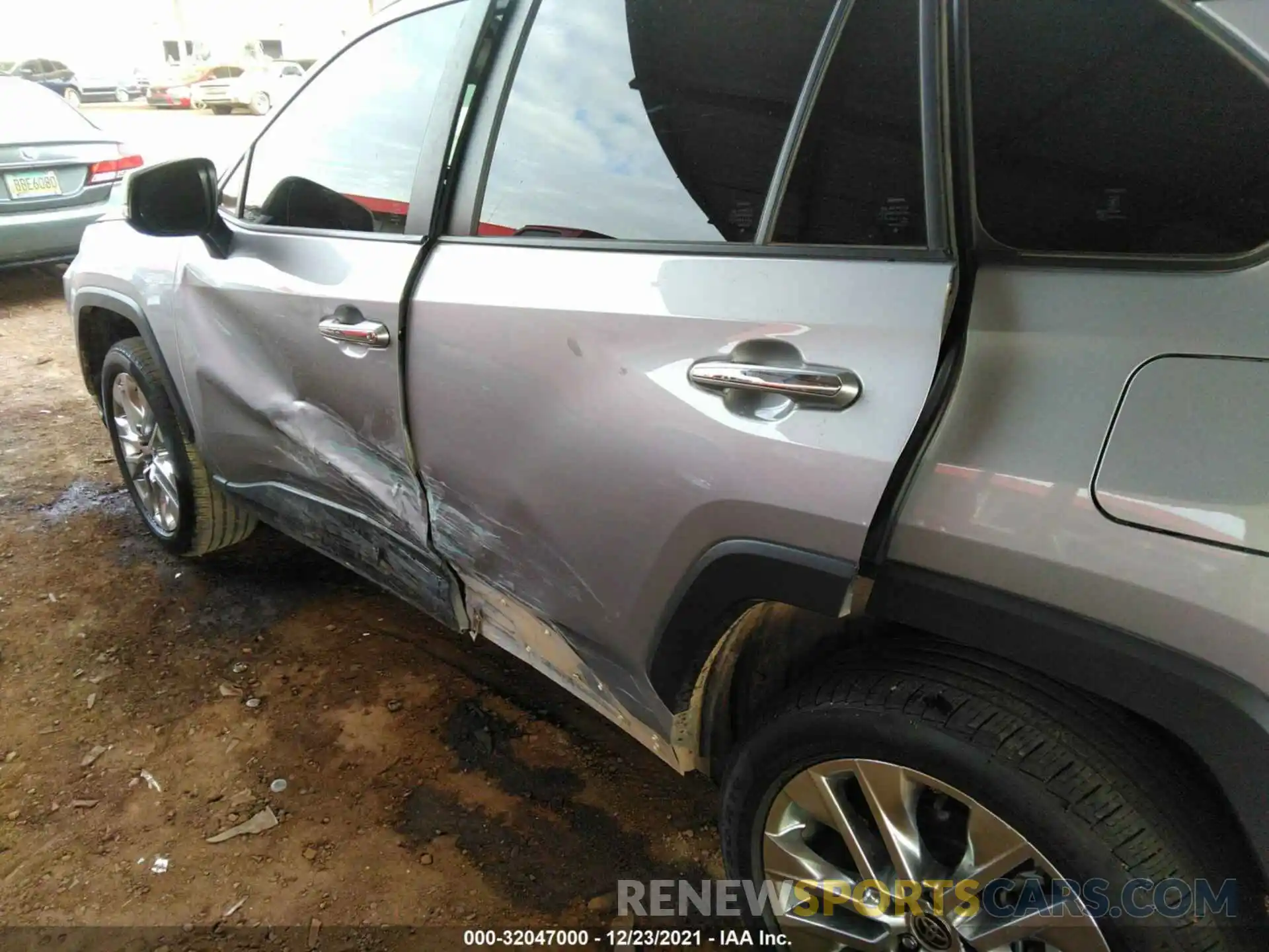 6 Photograph of a damaged car JTMN1RFVXMD076818 TOYOTA RAV4 2021