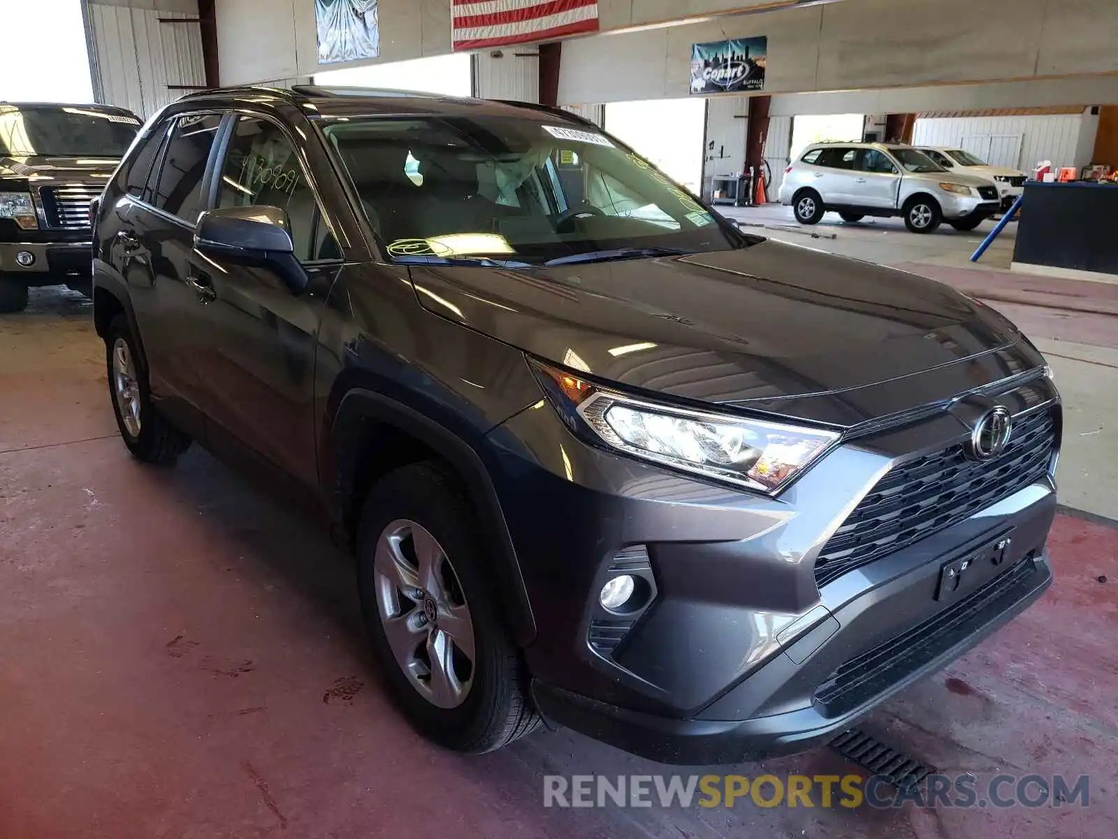 1 Photograph of a damaged car JTMP1RFV0MD071717 TOYOTA RAV4 2021