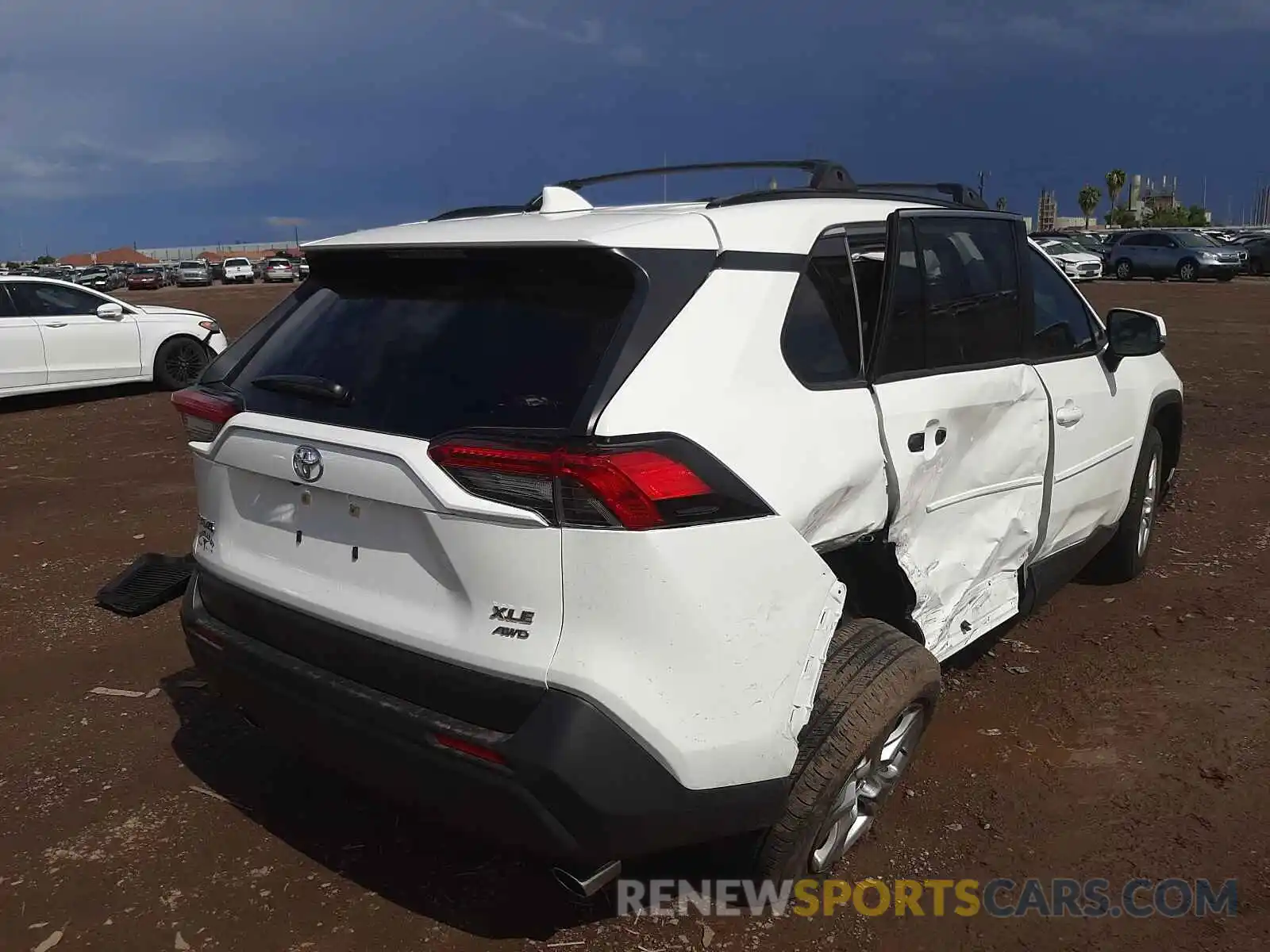 4 Photograph of a damaged car JTMP1RFV5MD077660 TOYOTA RAV4 2021