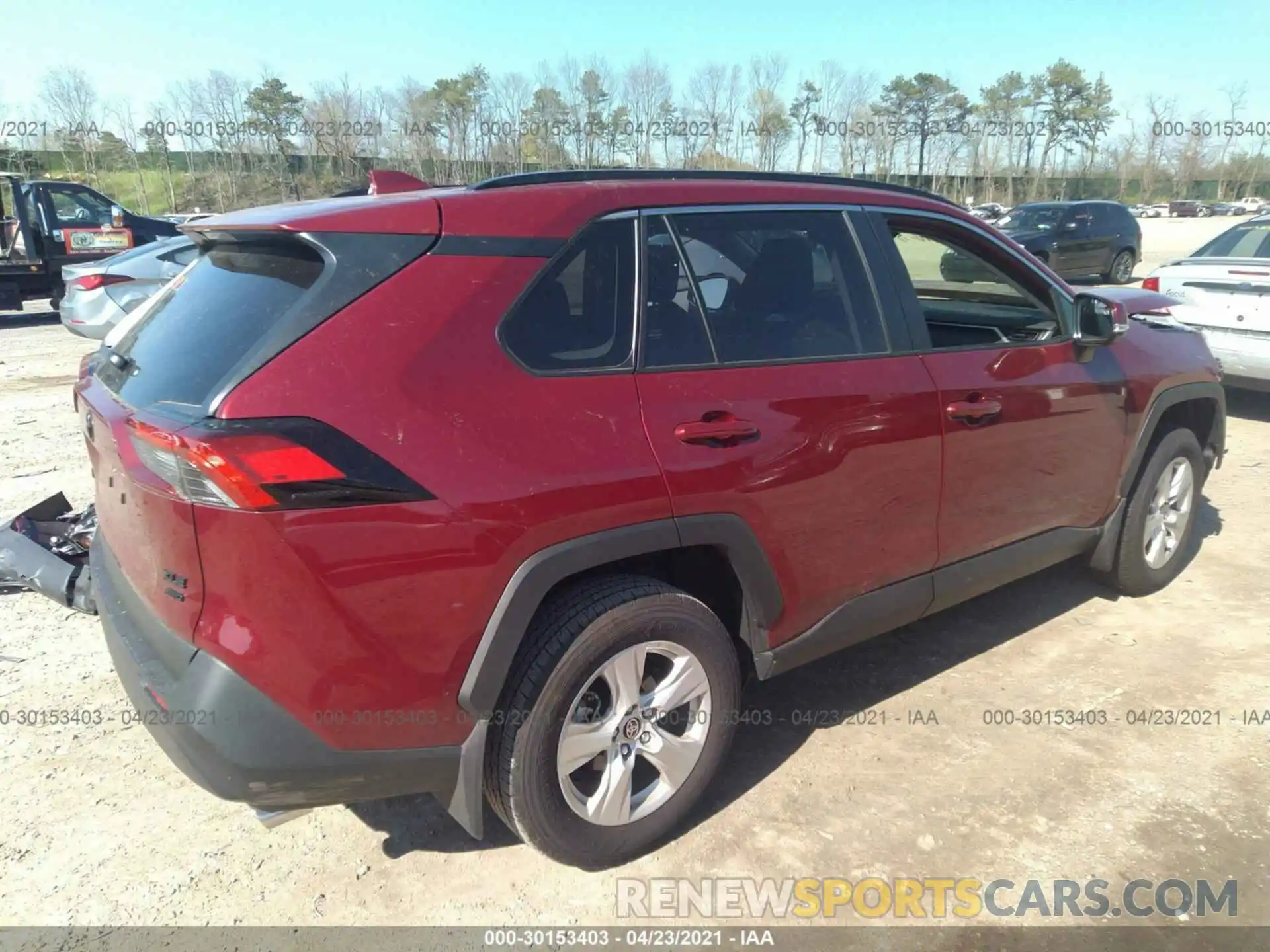 4 Photograph of a damaged car JTMP1RFV6MD531771 TOYOTA RAV4 2021