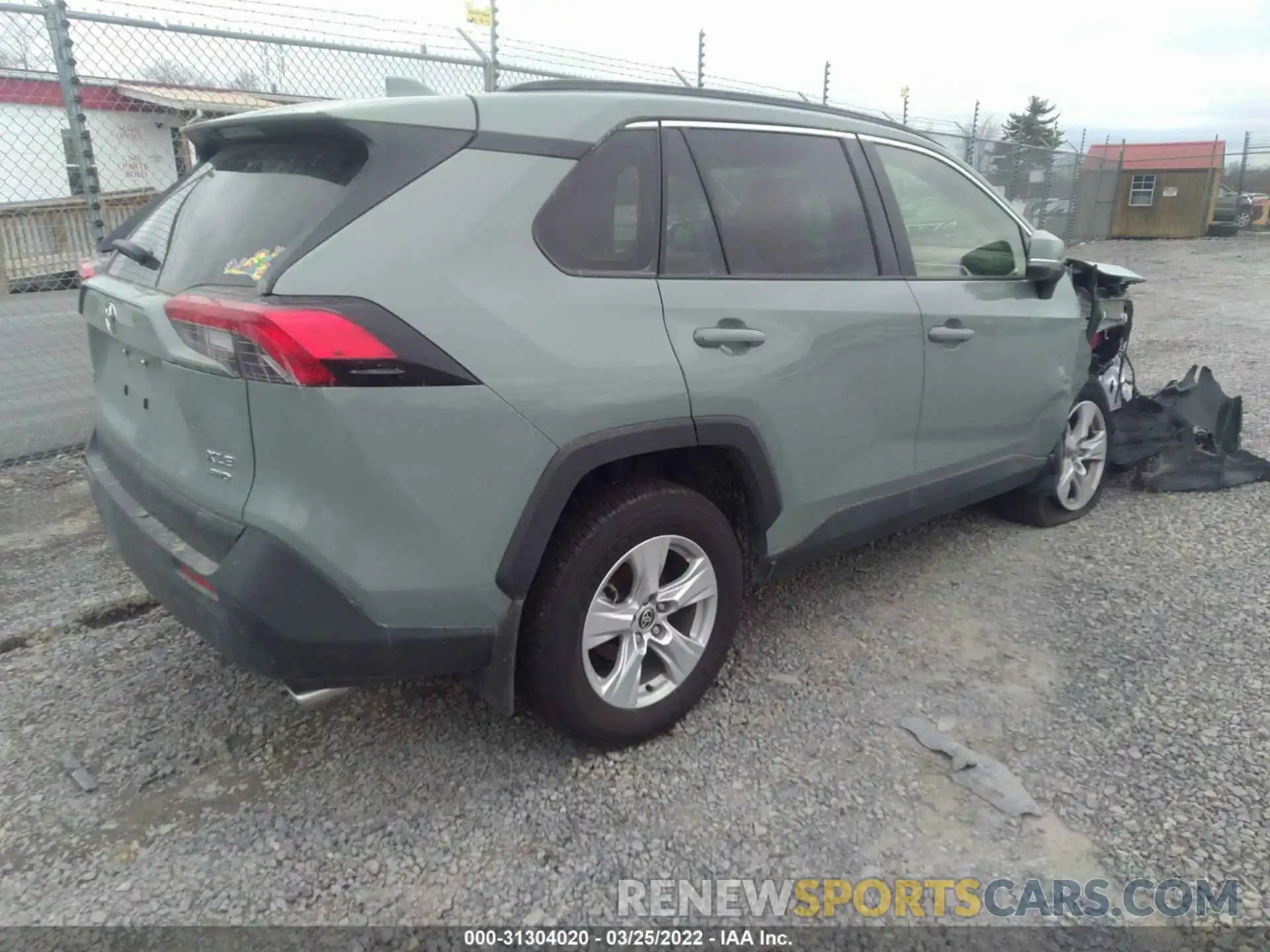 4 Photograph of a damaged car JTMP1RFV7MD081080 TOYOTA RAV4 2021