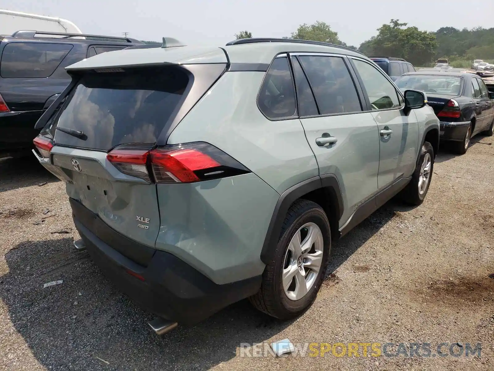 4 Photograph of a damaged car JTMP1RFV8MD078057 TOYOTA RAV4 2021