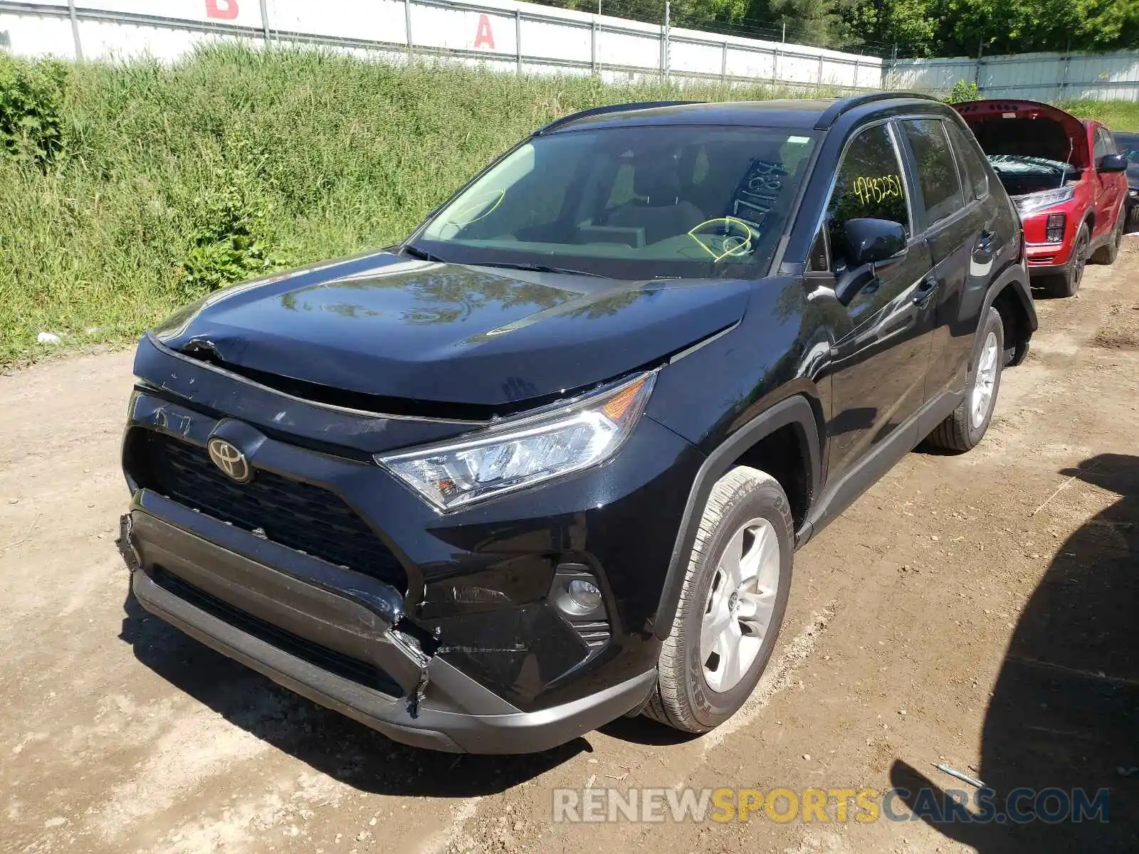 2 Photograph of a damaged car JTMP1RFVXMD077184 TOYOTA RAV4 2021