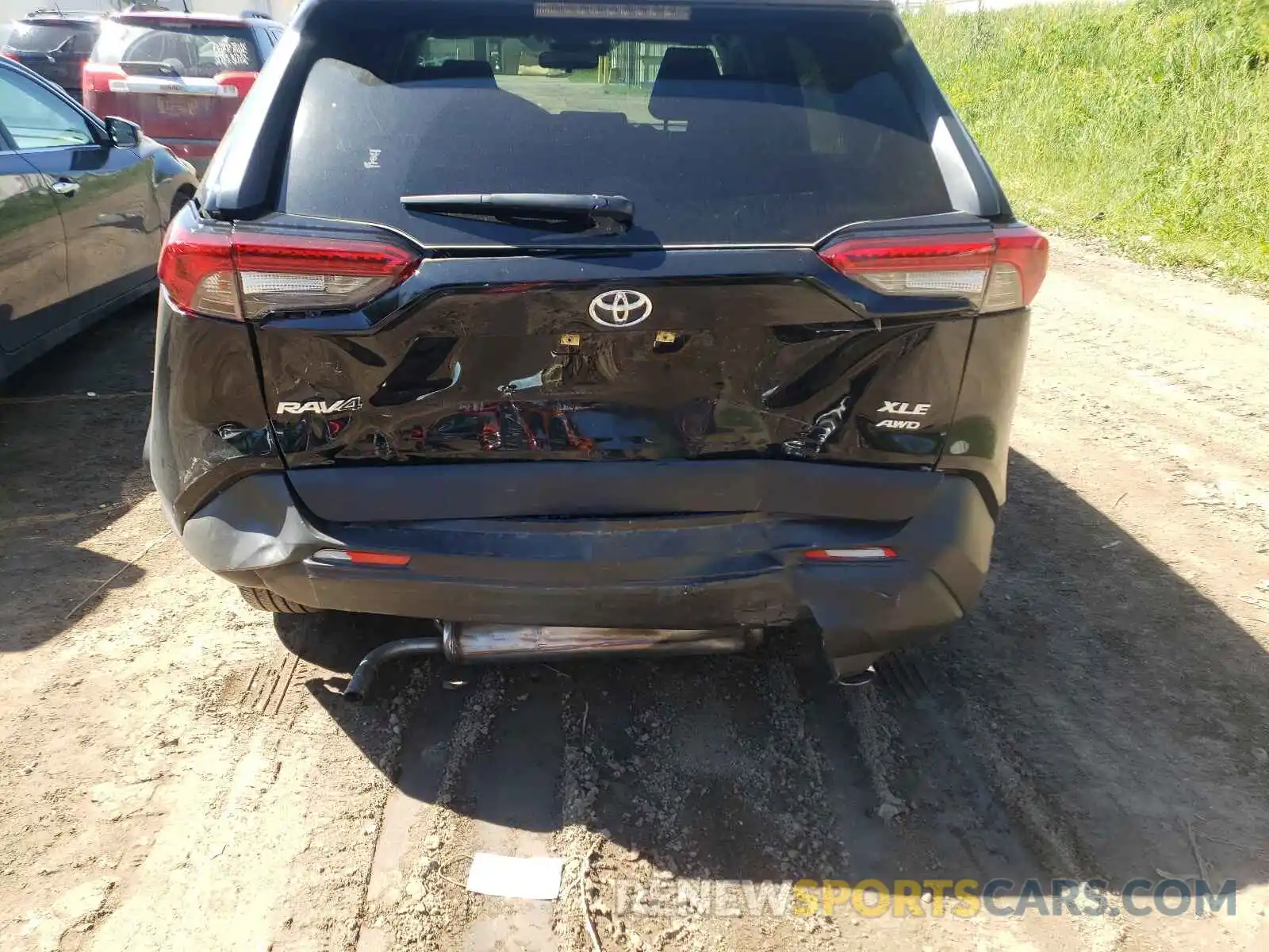 9 Photograph of a damaged car JTMP1RFVXMD077184 TOYOTA RAV4 2021