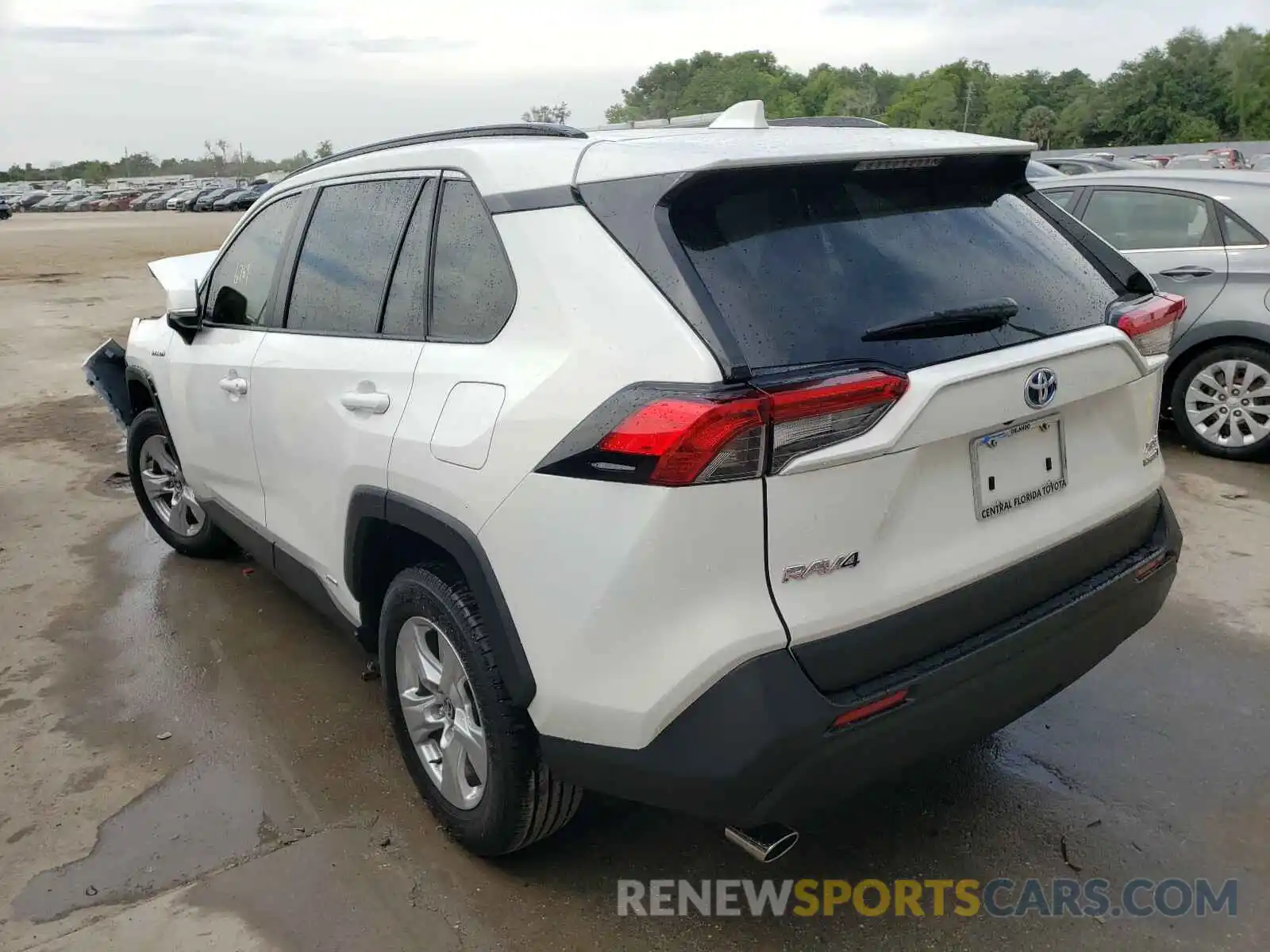 3 Photograph of a damaged car JTMR6RFV2MD012405 TOYOTA RAV4 2021