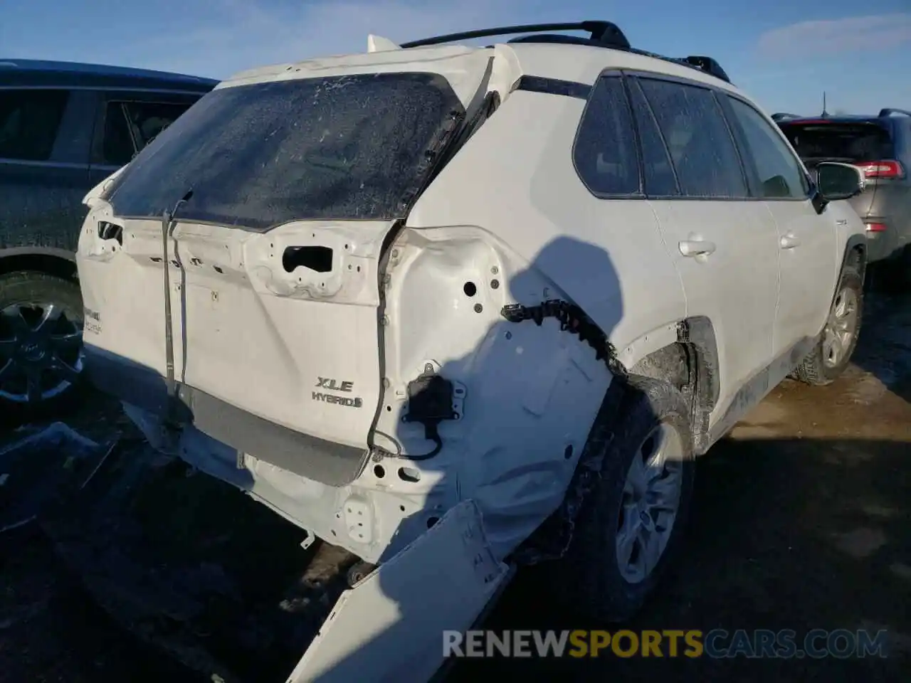 4 Photograph of a damaged car JTMR6RFV3MD011781 TOYOTA RAV4 2021