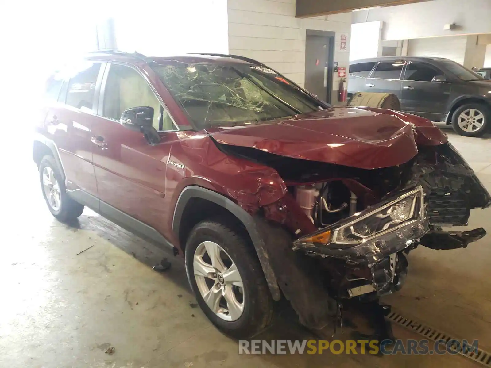 1 Photograph of a damaged car JTMR6RFV4MD009909 TOYOTA RAV4 2021