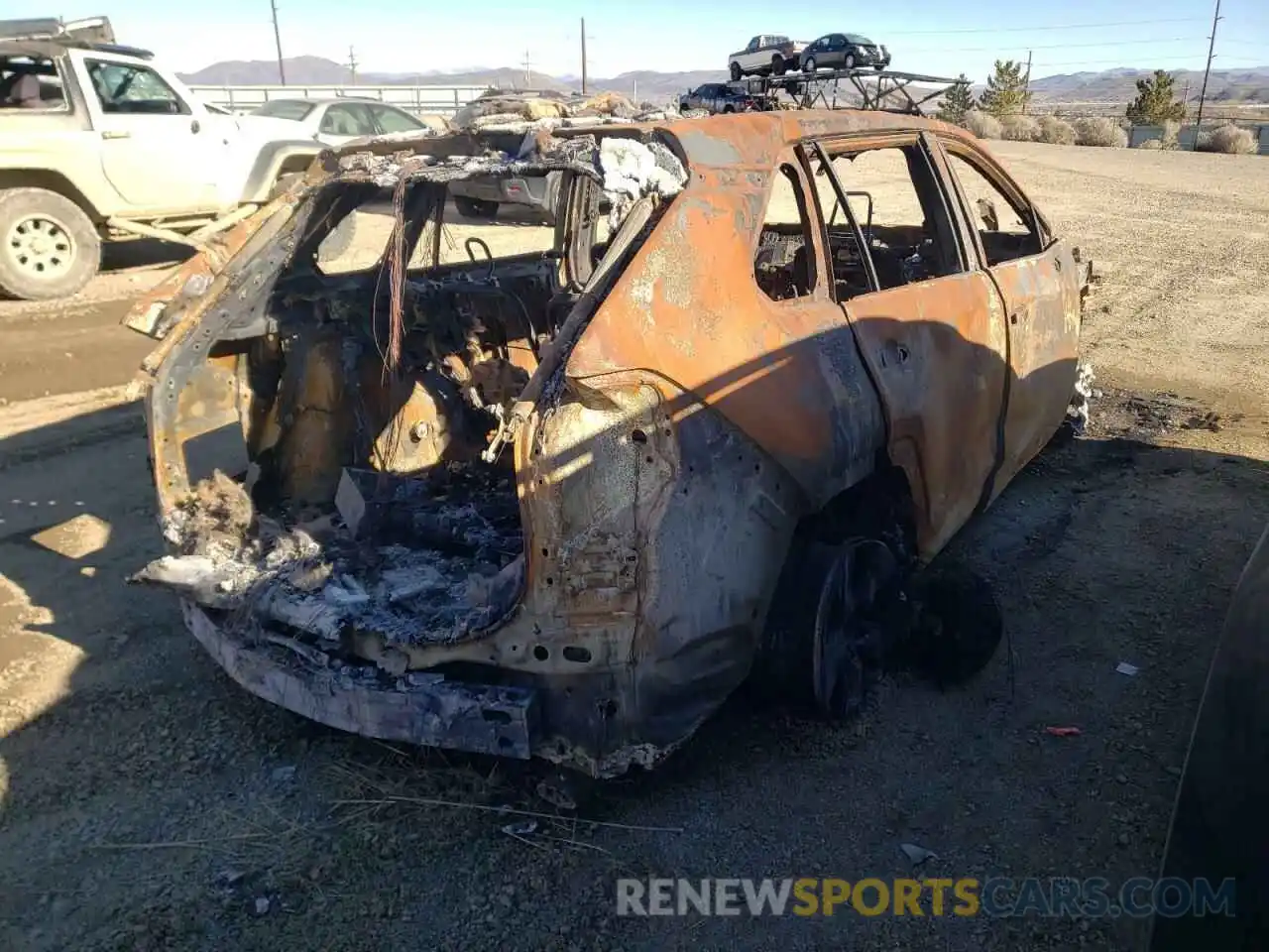 4 Photograph of a damaged car JTMR6RFV7MD020189 TOYOTA RAV4 2021