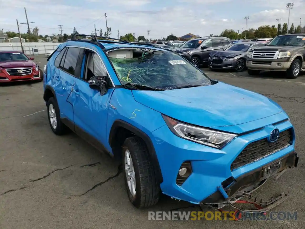 9 Photograph of a damaged car JTMR6RFV7MD508154 TOYOTA RAV4 2021