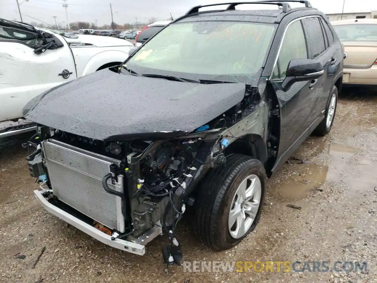 2 Photograph of a damaged car JTMR6RFVXMD015679 TOYOTA RAV4 2021