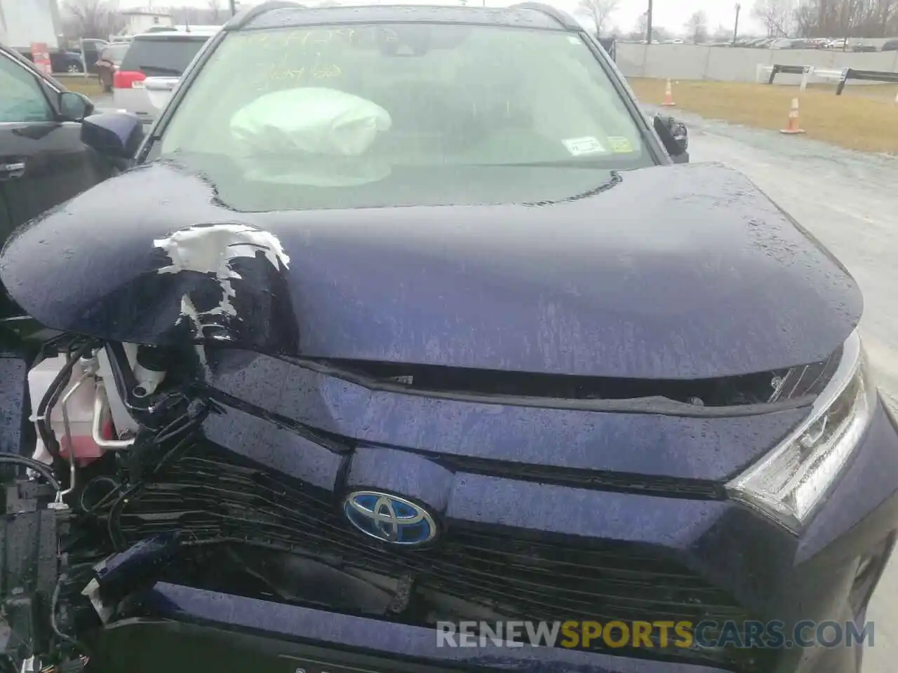 7 Photograph of a damaged car JTMRWRFV3MD128048 TOYOTA RAV4 2021