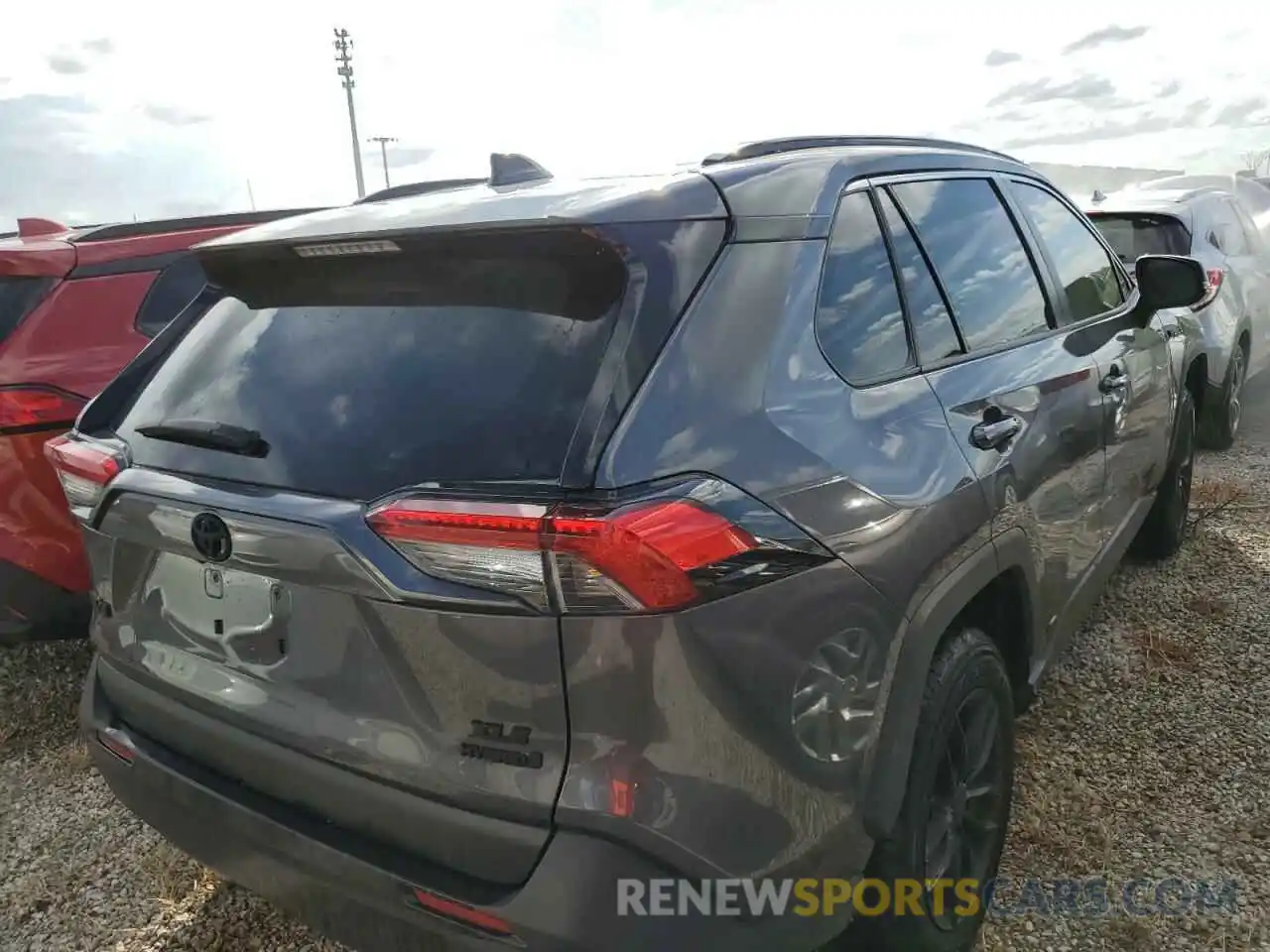 4 Фотография поврежденного автомобиля JTMRWRFV6MD135978 TOYOTA RAV4 2021