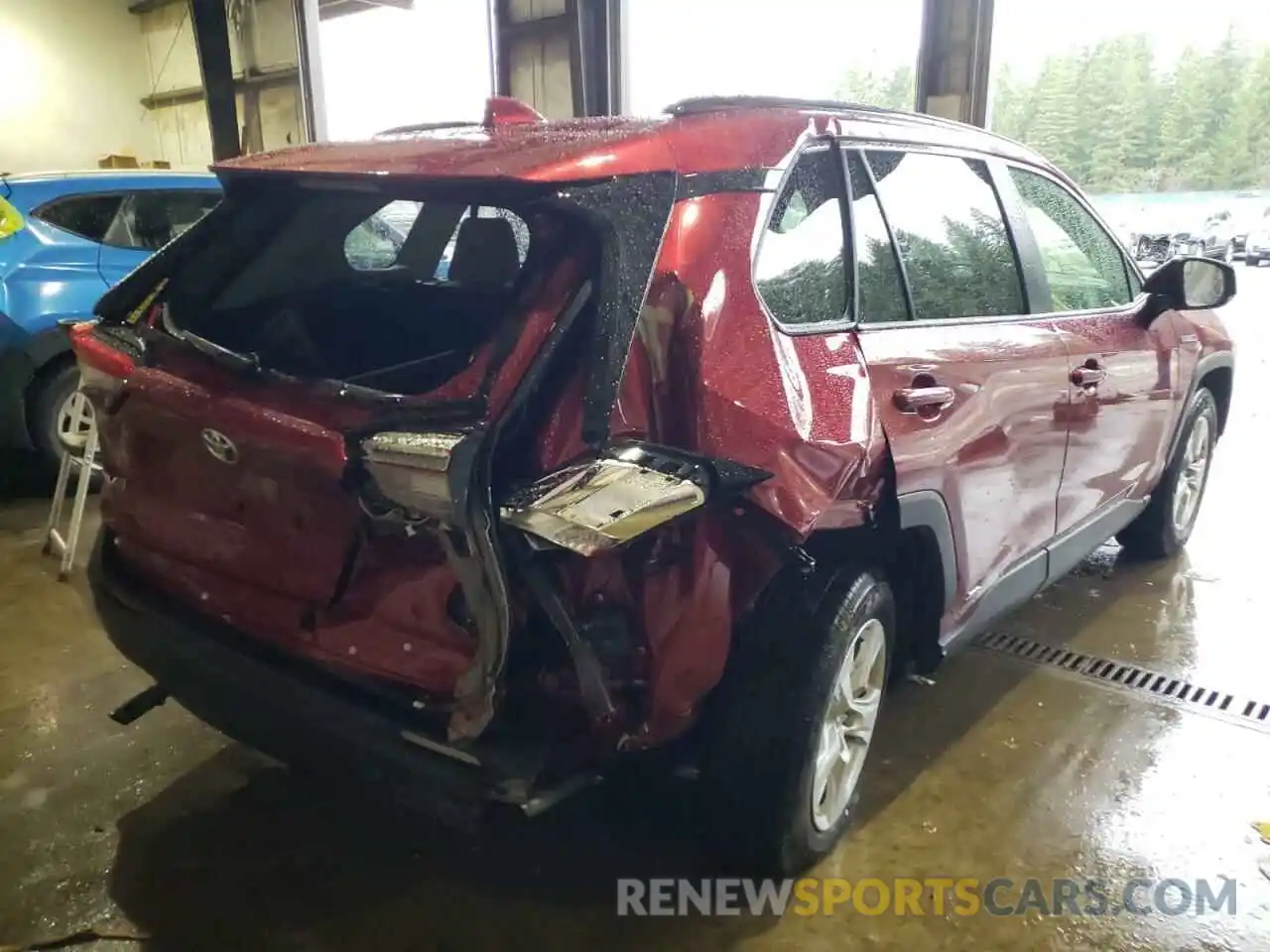 4 Photograph of a damaged car JTMRWRFV8MD117918 TOYOTA RAV4 2021