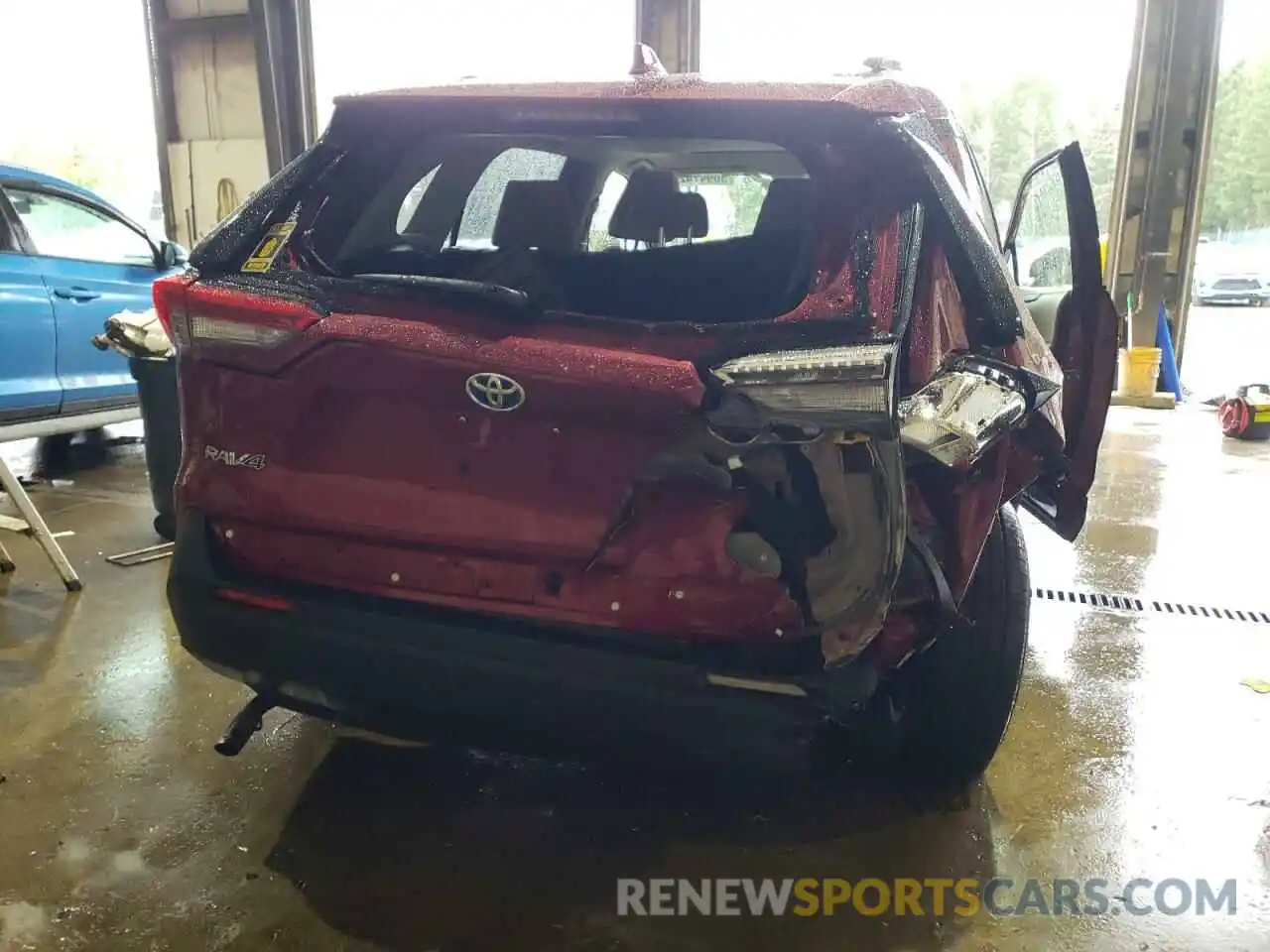 9 Photograph of a damaged car JTMRWRFV8MD117918 TOYOTA RAV4 2021