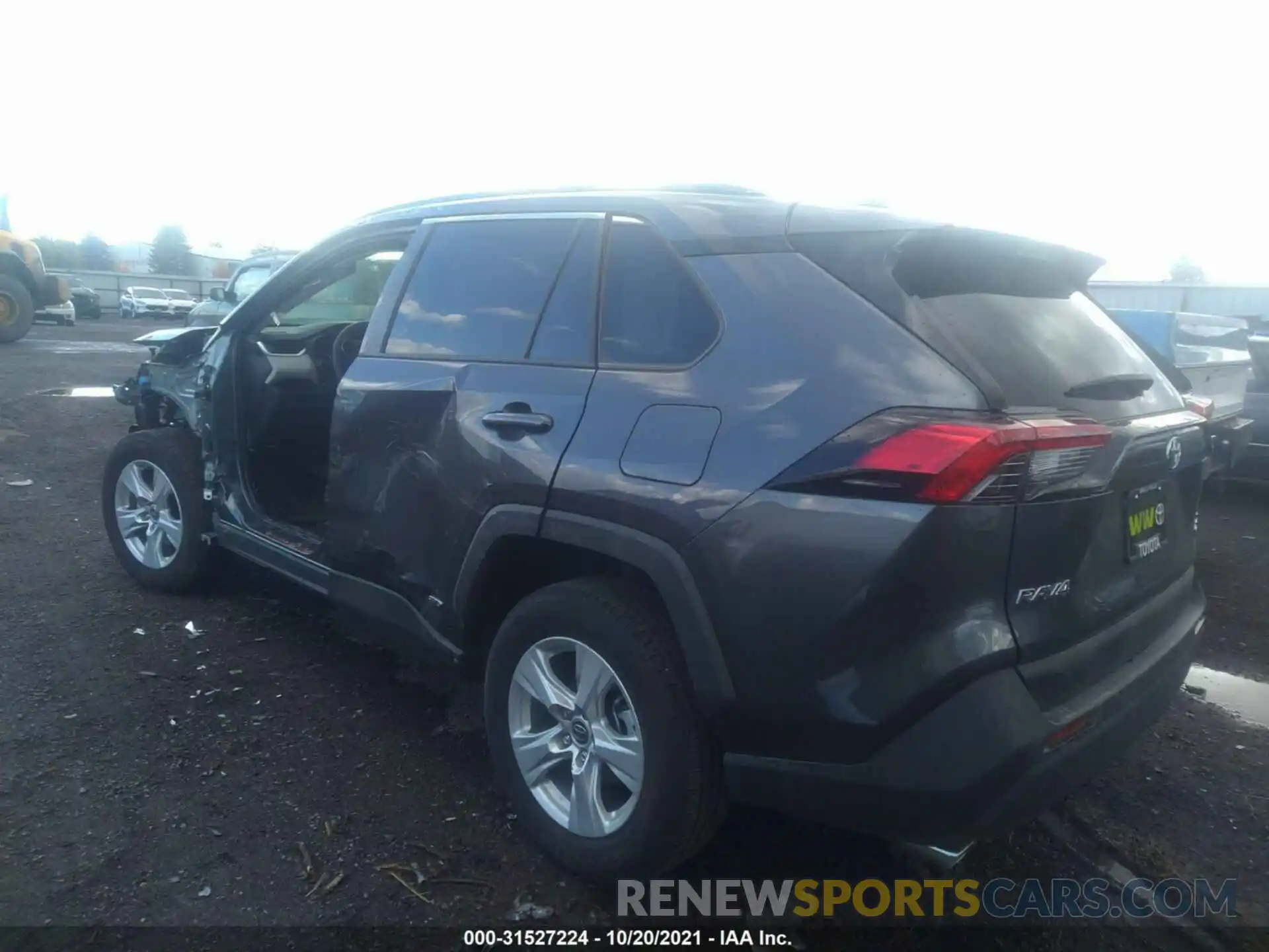 3 Фотография поврежденного автомобиля JTMRWRFVXMD110419 TOYOTA RAV4 2021