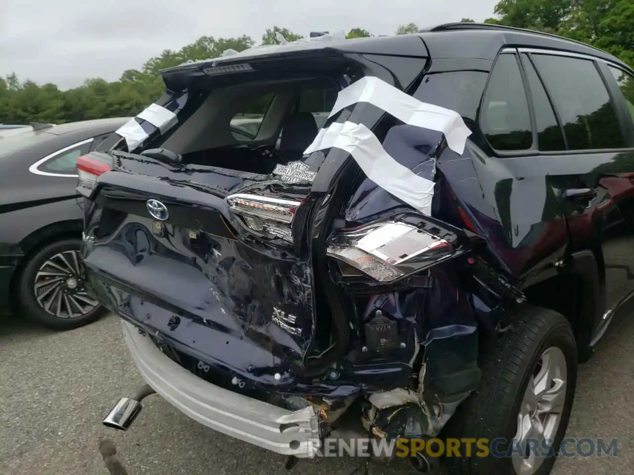 9 Photograph of a damaged car JTMRWRFVXMD127947 TOYOTA RAV4 2021