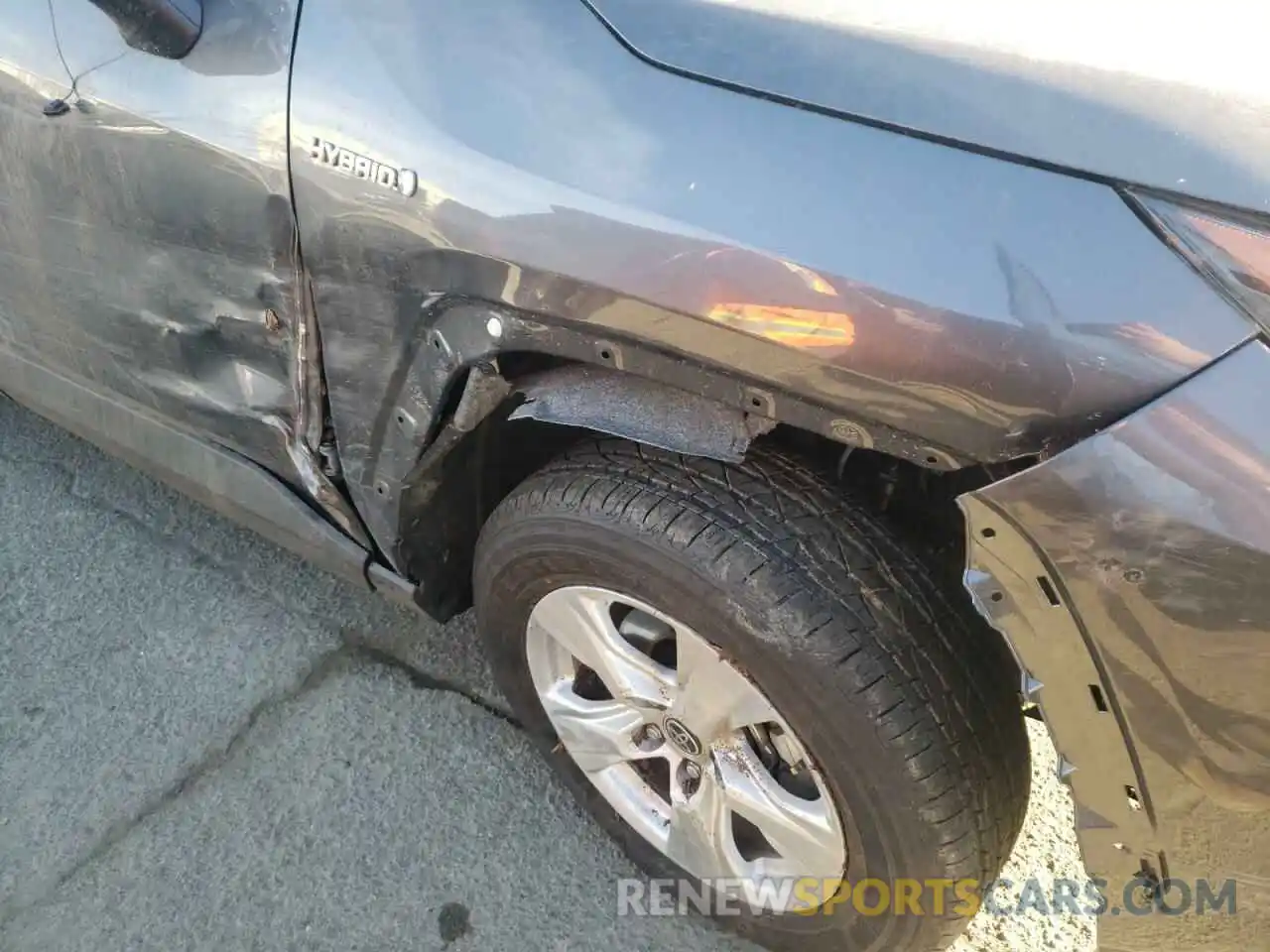 9 Photograph of a damaged car JTMRWRFVXMD129875 TOYOTA RAV4 2021