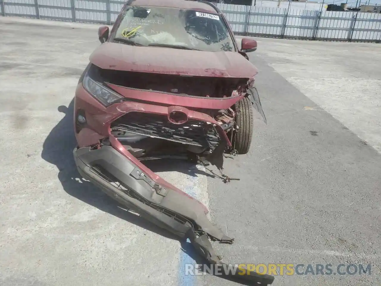 9 Photograph of a damaged car JTMW1RFV0MD072586 TOYOTA RAV4 2021