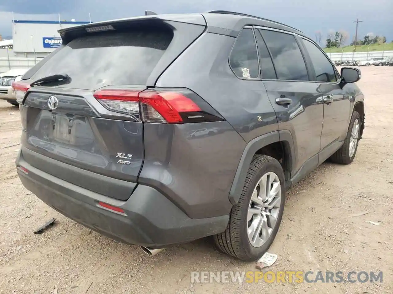 4 Photograph of a damaged car 2T3A1RFV3NC267954 TOYOTA RAV4 2022